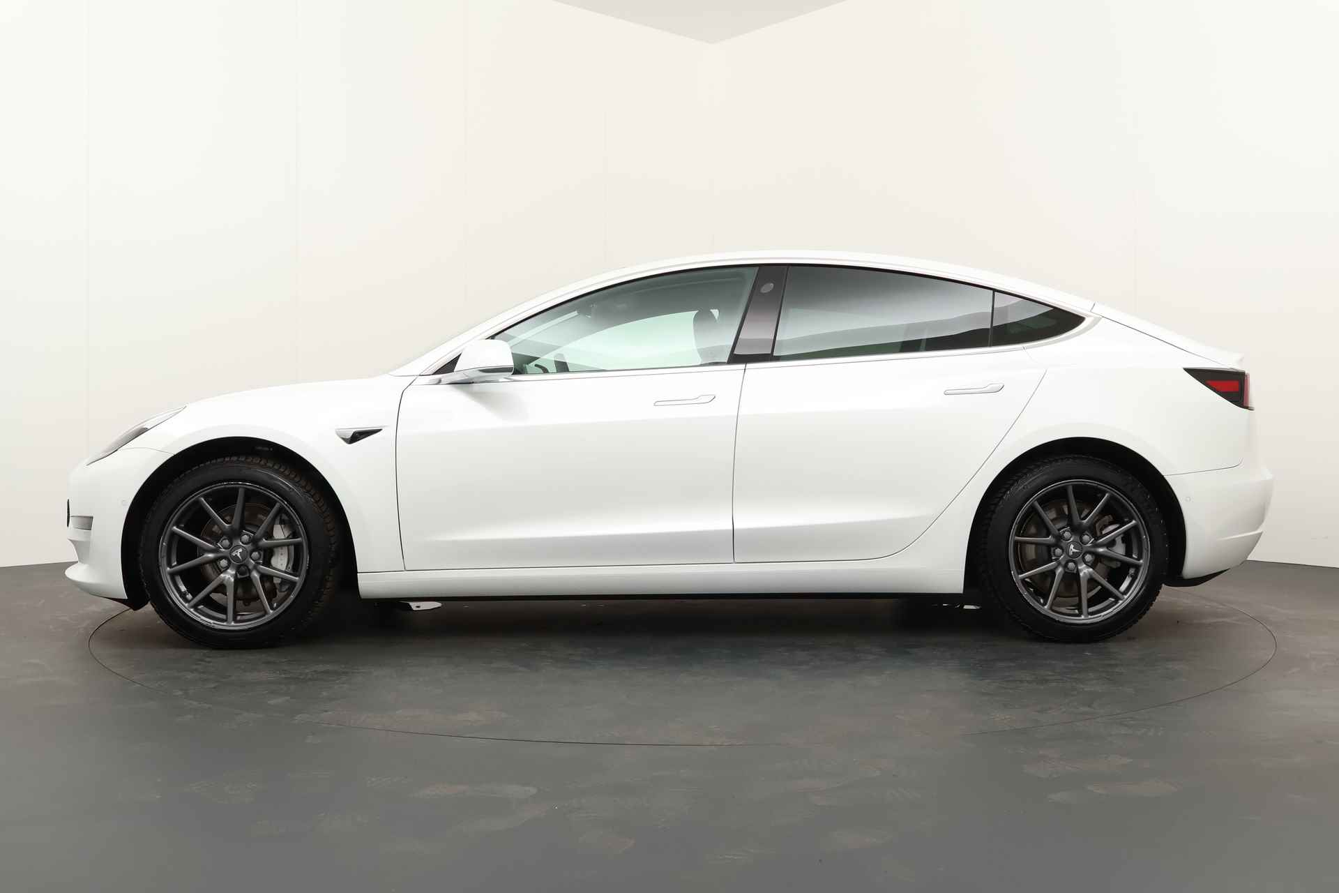 Tesla Model 3 BWJ 11-2019 351PK Long Range 75 kWh | AWD | LEER | PANO DAK | STOELVERW | NAVI | CLIMA | 18'' LMV | - 8/29