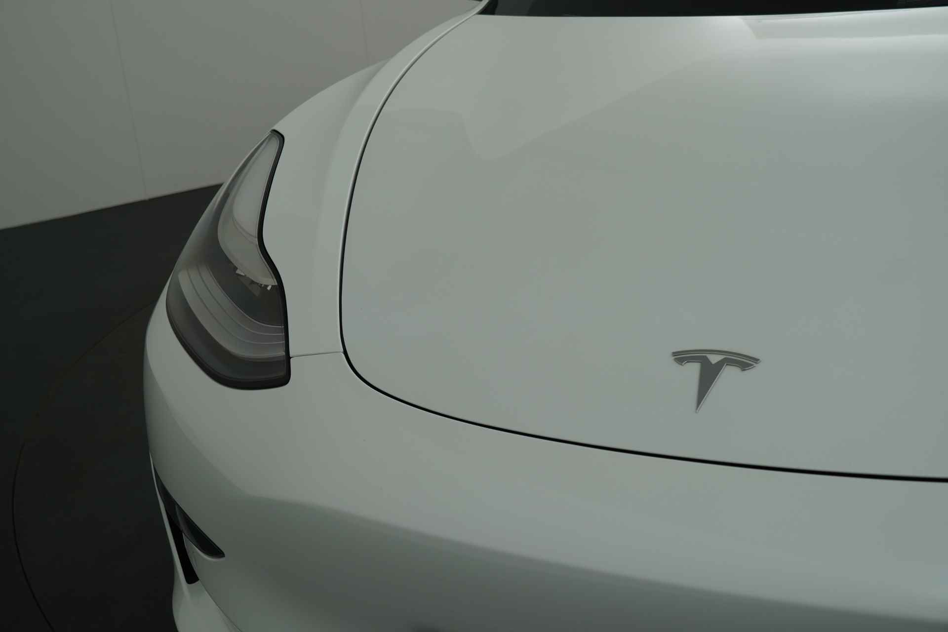 Tesla Model 3 BWJ 11-2019 351PK Long Range 75 kWh | AWD | LEER | PANO DAK | STOELVERW | NAVI | CLIMA | 18'' LMV | - 18/29