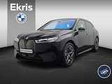 BMW iX xDrive40 Business Edition Plus 77 kWh / Trekhaak / Driving Assistant Professional / Panoramadak Sky Lounge / Bowers & Wilkins / Soft Close / 22'