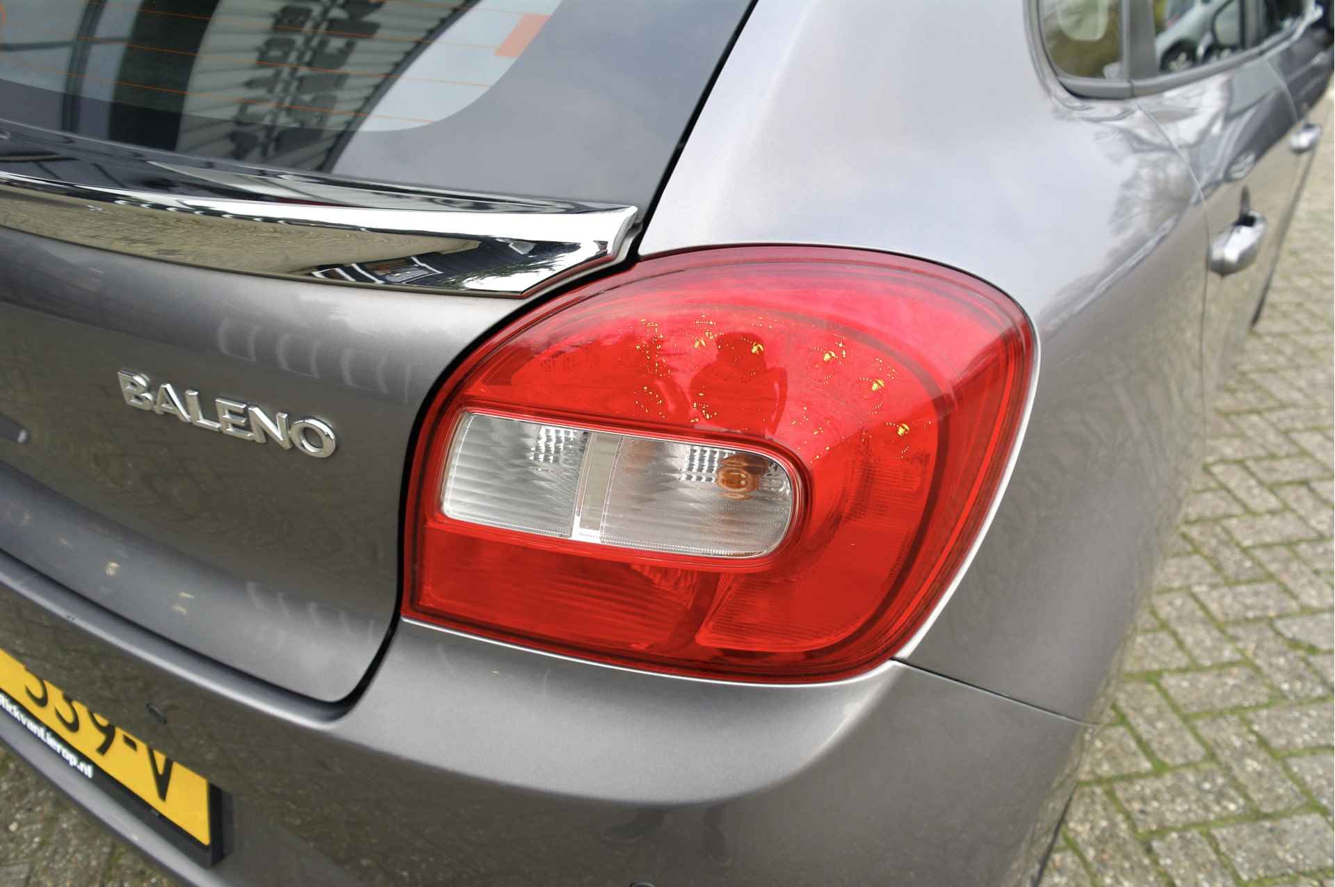 Suzuki Baleno 1.2 Exclusive / NL-Auto / Airco / Stoelverwarming - 16/35