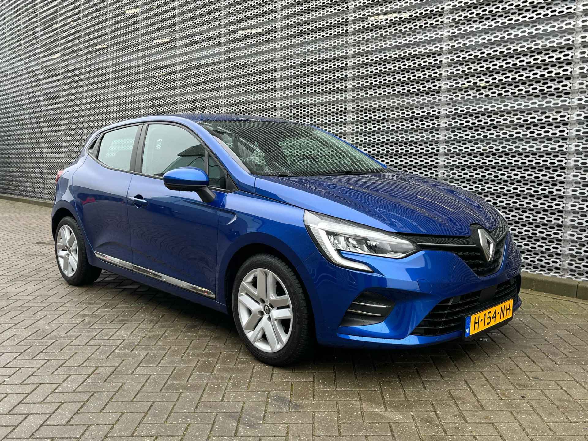 Renault Clio 1.0 TCe Zen / Navigatie / Parkeersensoren achter / Airco / Cruise controle - 9/22