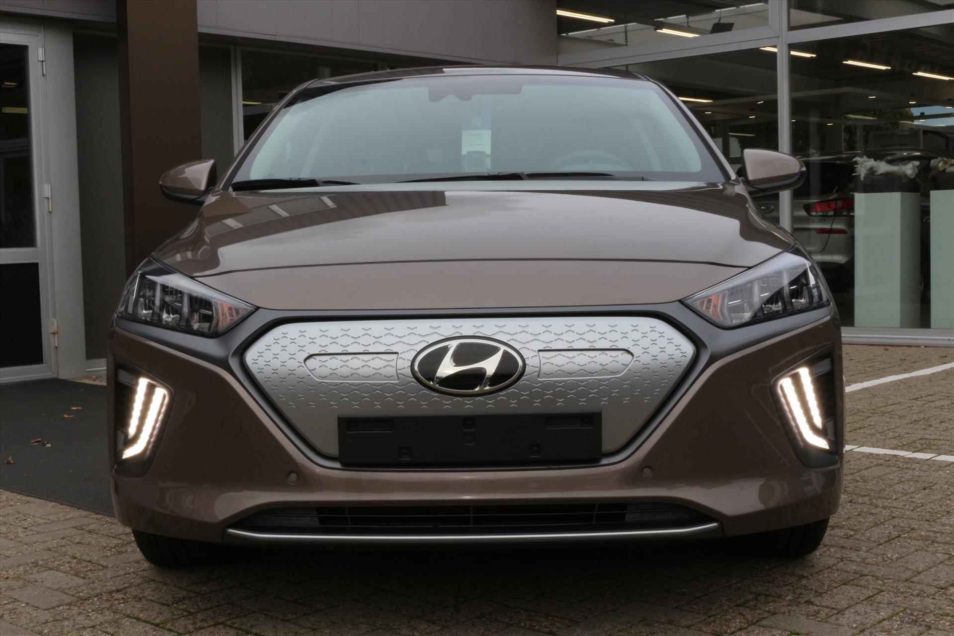 Hyundai Ioniq EV 136PK AUTOMAAT PREMIUM RIJKLAAR - 2/7