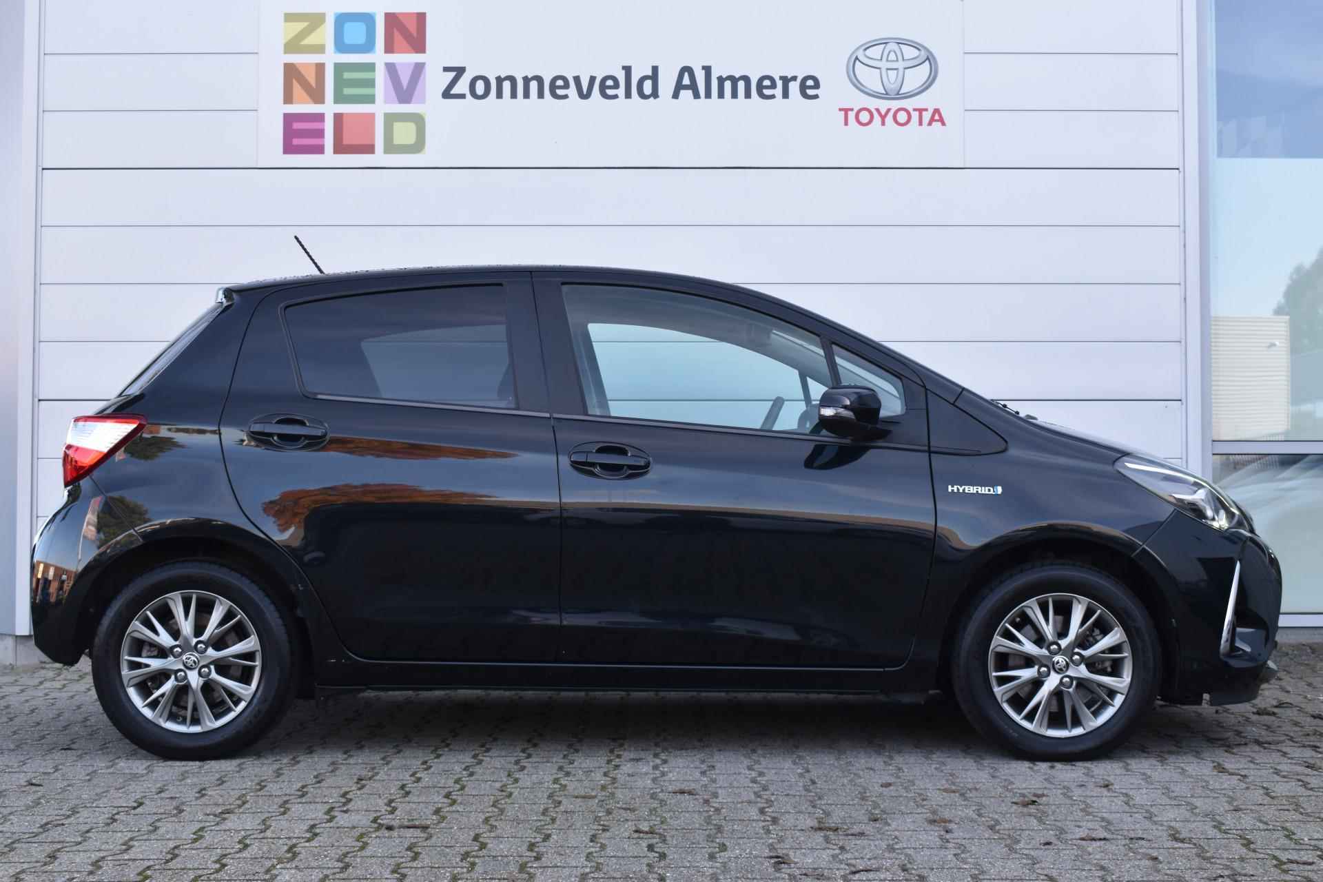 Toyota Yaris 1.5 Hybrid Dynamic - 6/31