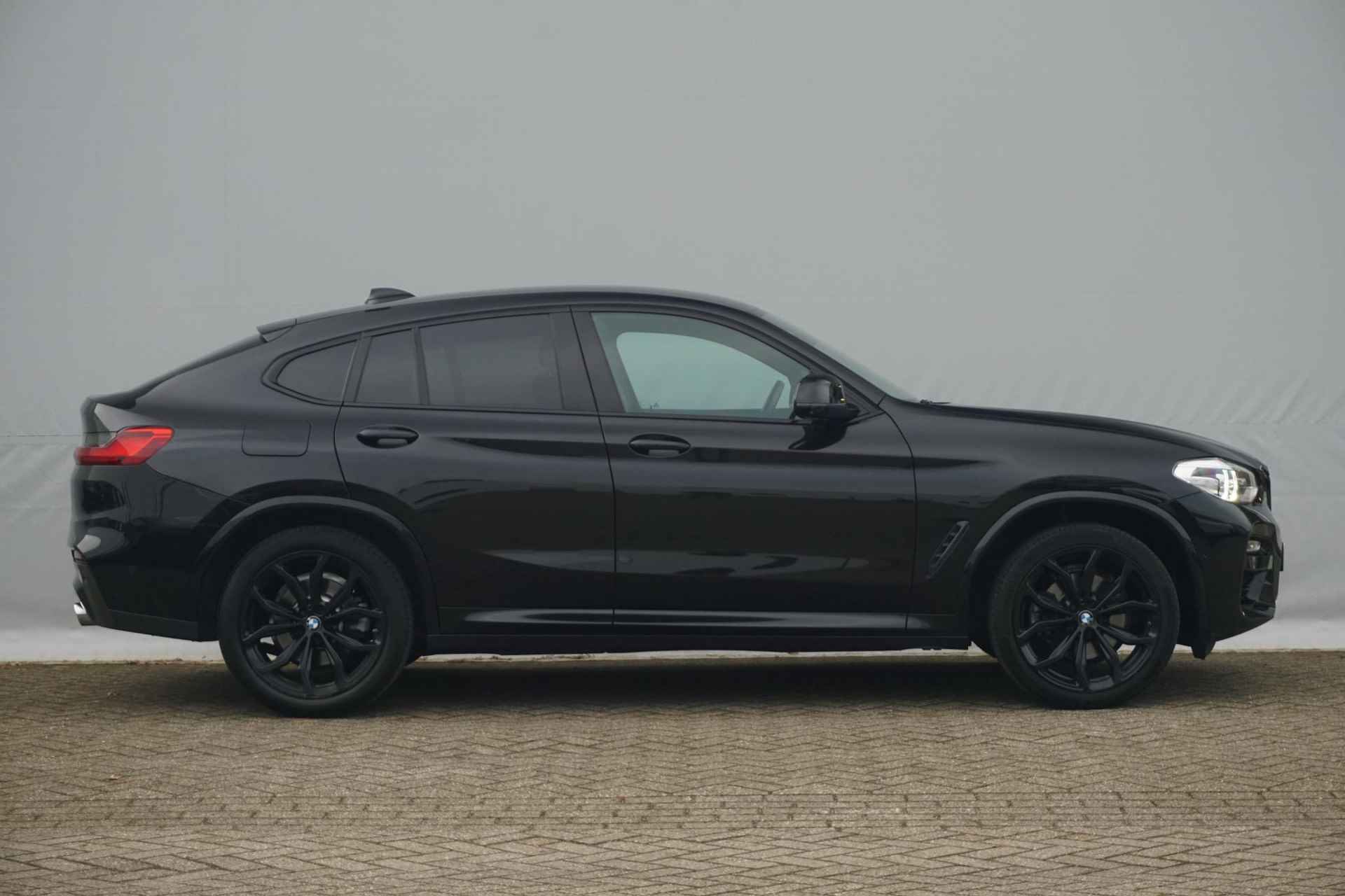 BMW X4 xDrive20i High Executive M Sportpakket 19'' / Head-Up Display / Comfort Acces / Elektrisch verstelbare stoelen - 4/35