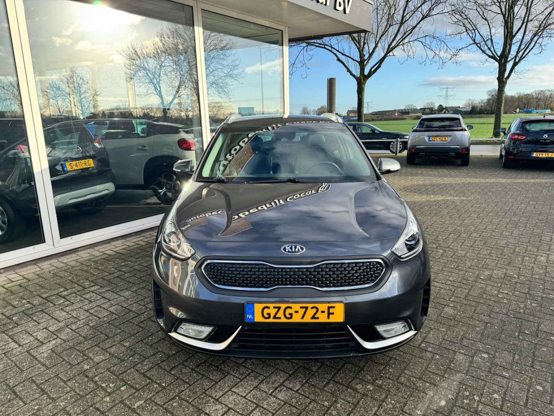 KIA Niro 1.6 GDI H. EXECUT.L - 2/28