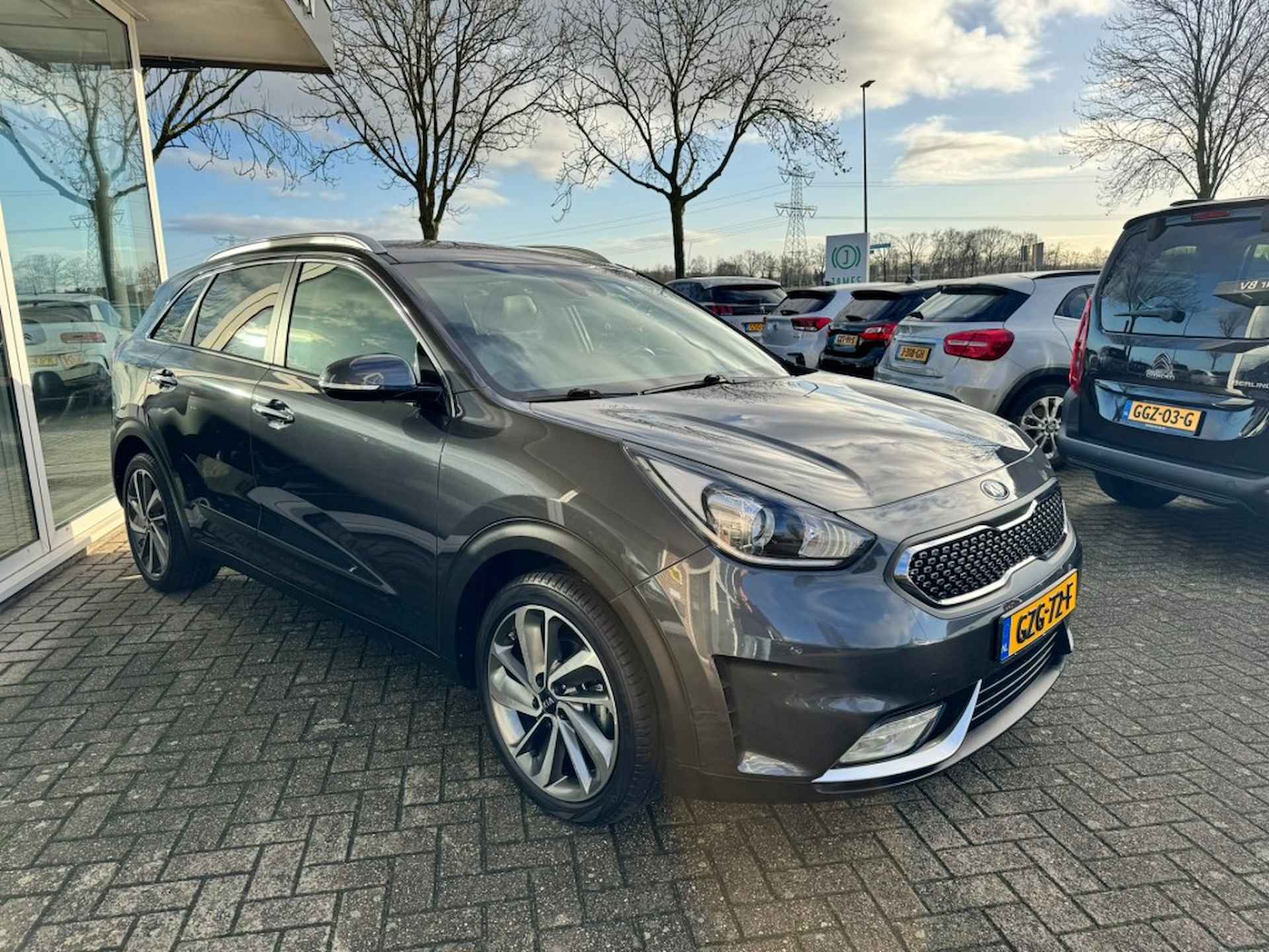 KIA Niro 1.6 GDI H. EXECUT.L - 3/28