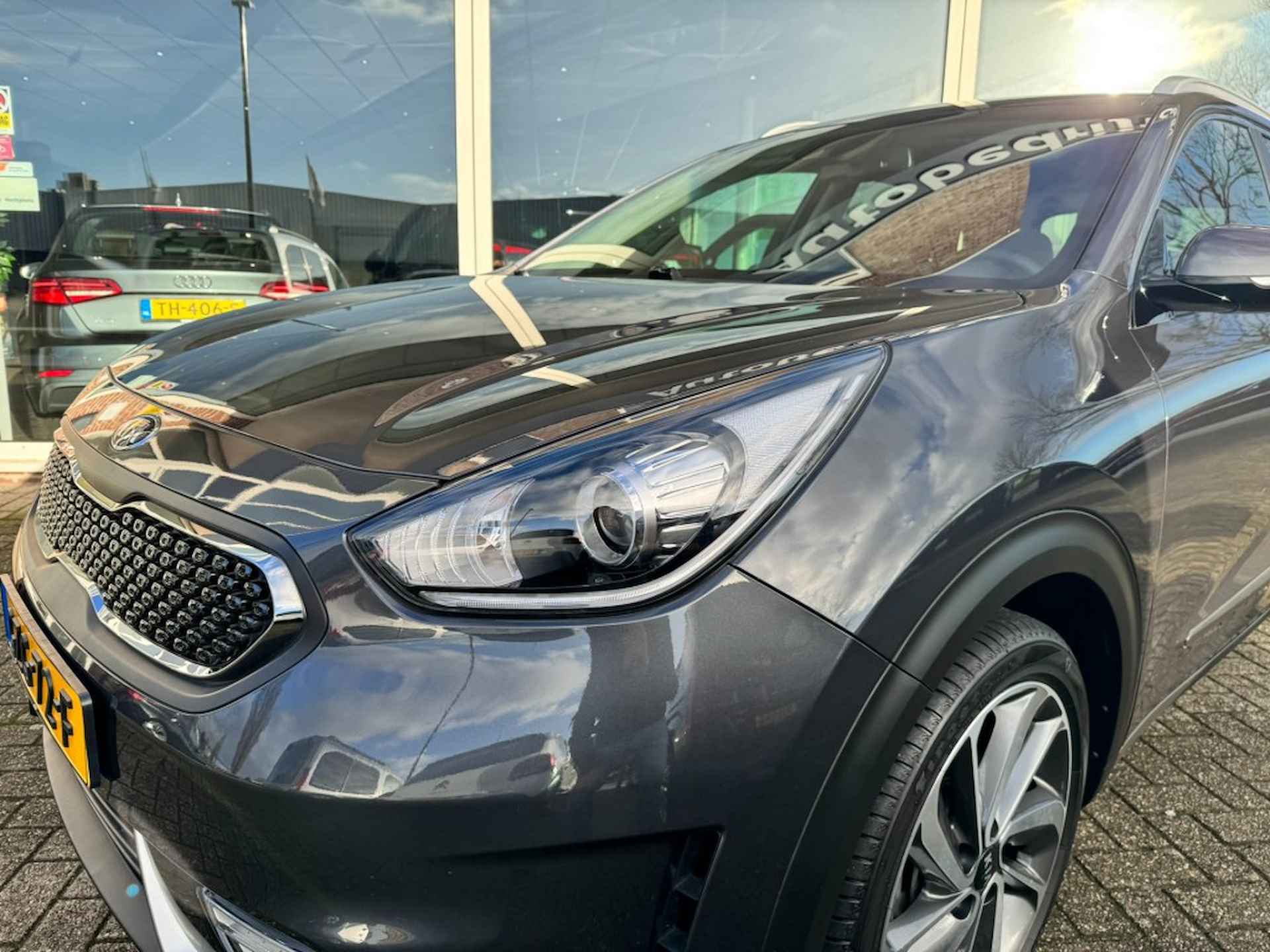 KIA Niro 1.6 GDI H. EXECUT.L - 4/28