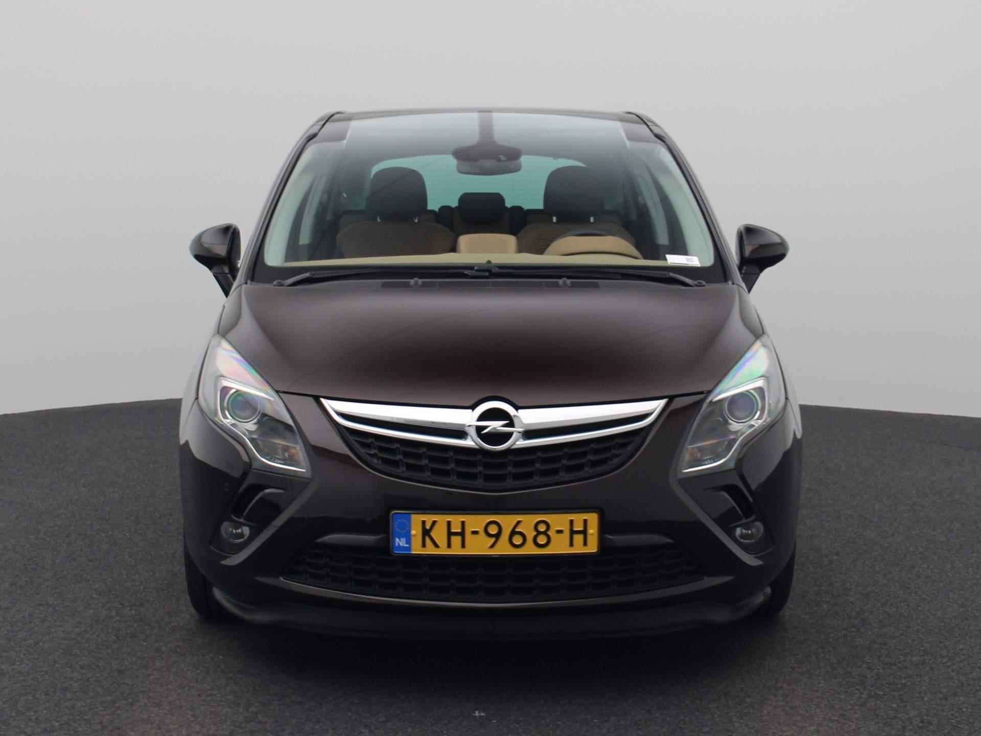 Opel Zafira Tourer 1.4 Cosmo | PANORAMADAK | NAVIGATIE | HALF LEDEREN BEKLEDING | TREKHAAK | CRUISE CONTROL | PARKEERSENSOREN VOOR + ACHTER | CLIMATE CONTROL | - 3/38