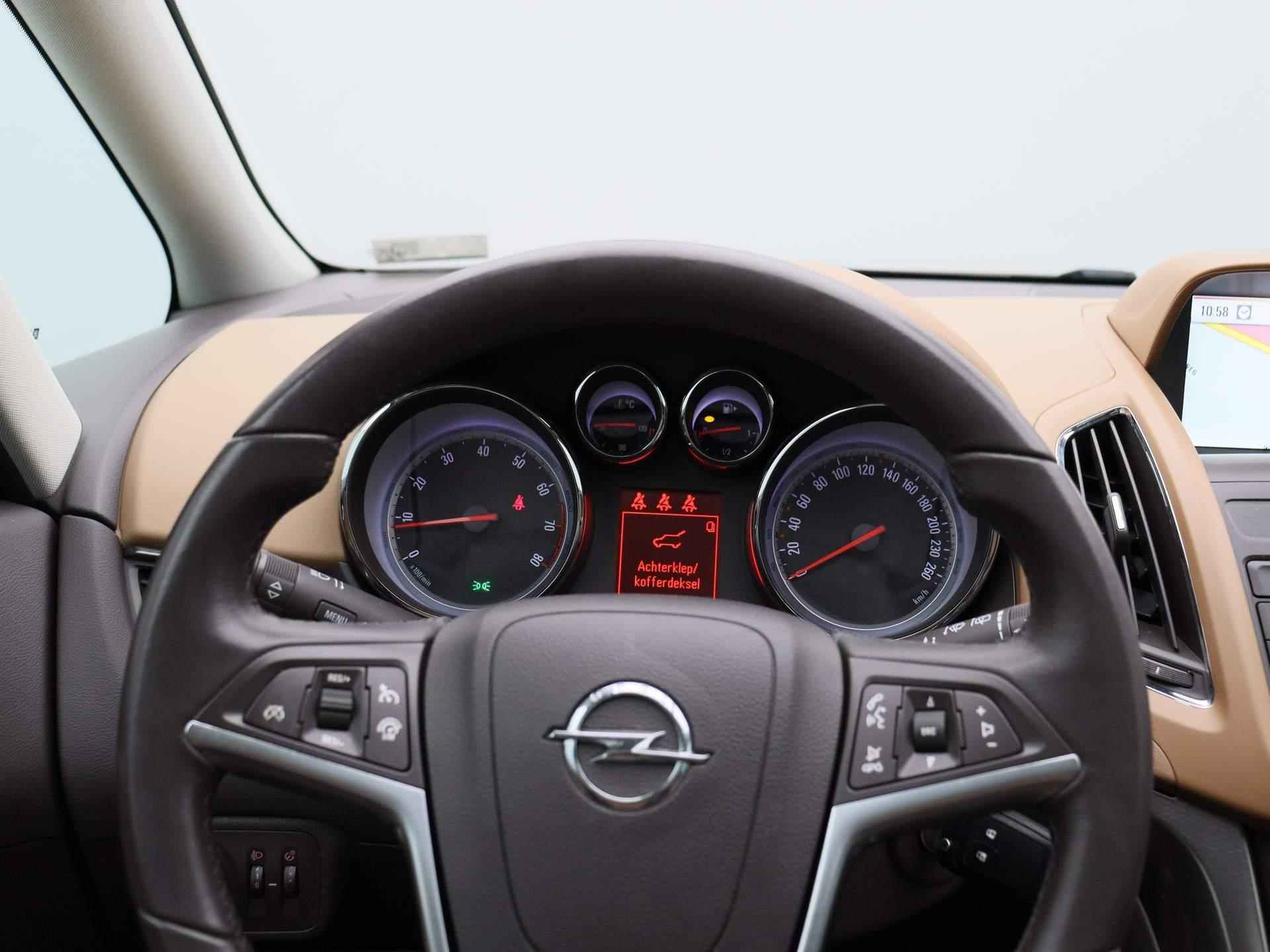 Opel Zafira Tourer 1.4 Cosmo | PANORAMADAK | NAVIGATIE | HALF LEDEREN BEKLEDING | TREKHAAK | CRUISE CONTROL | PARKEERSENSOREN VOOR + ACHTER | CLIMATE CONTROL | - 8/38