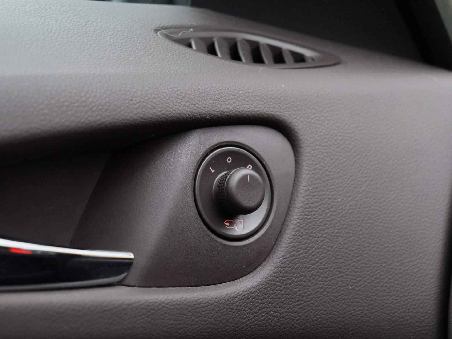 Opel Zafira Tourer 1.4 Cosmo | PANORAMADAK | NAVIGATIE | HALF LEDEREN BEKLEDING | TREKHAAK | CRUISE CONTROL | PARKEERSENSOREN VOOR + ACHTER | CLIMATE CONTROL | - 26/38