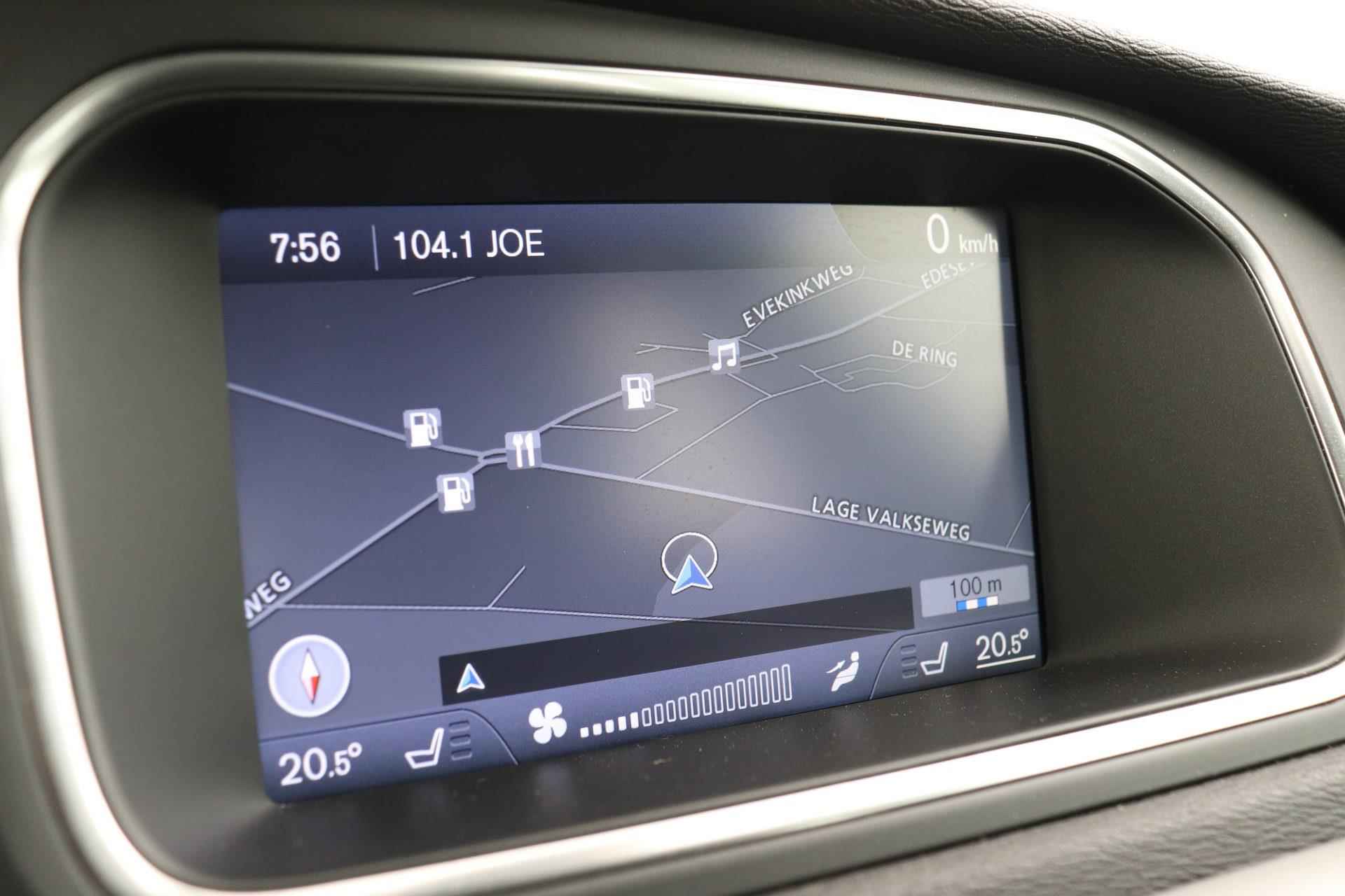 Volvo V40 1.6 T3 | Dealer Onderhouden | Climate Control | Navigatie | Stoelverwarming | Camera | - 20/40