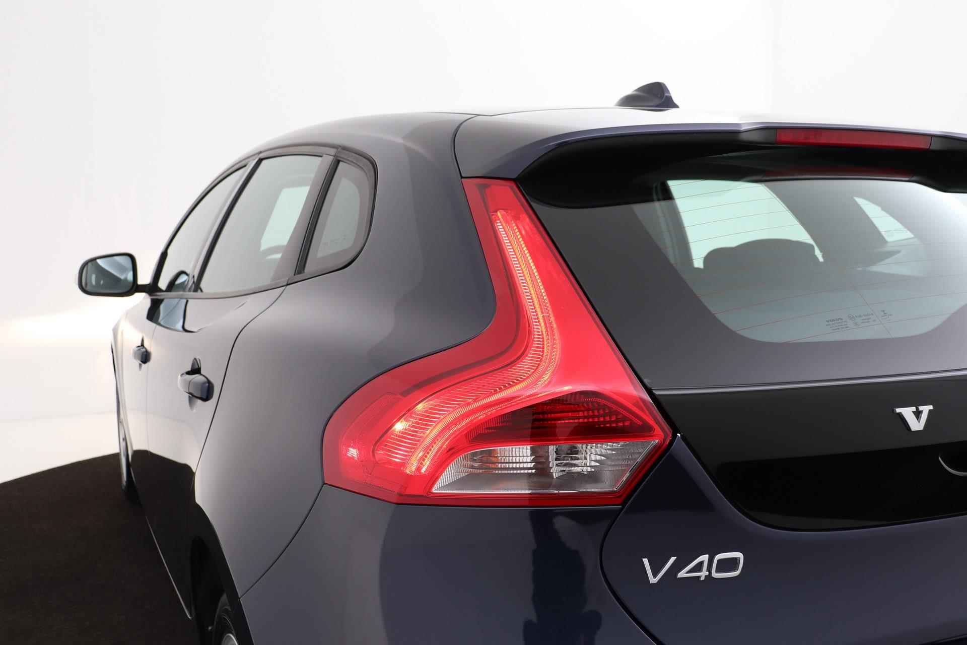 Volvo V40 1.6 T3 | Dealer Onderhouden | Climate Control | Navigatie | Stoelverwarming | Camera | - 36/40