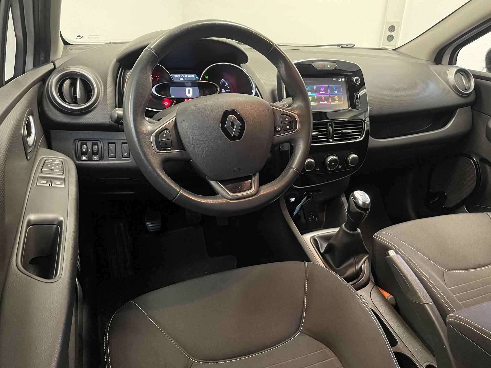 Renault Clio Estate 0.9 TCe 90 Limited | TREKHAAK | DEALERONDERHOUDEN | PDC  | - 5/38