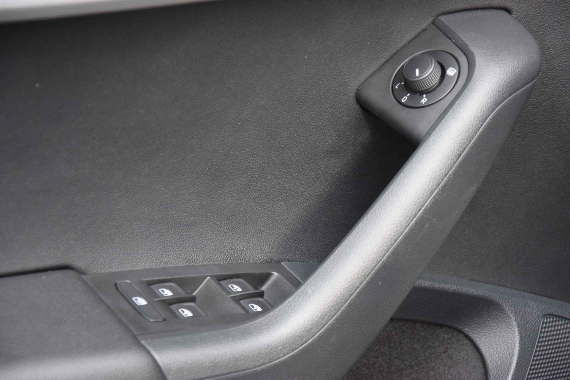 Škoda Octavia Combi 1.5 TSI Greentech Sport Business | NL-Auto | BOVAG Garantie | Trekhaak |  Apple Carplay/Android Auto | Sportstoelen en Stuur | 17'' Velgen | Navigatie | PDC Achter | - 31/39