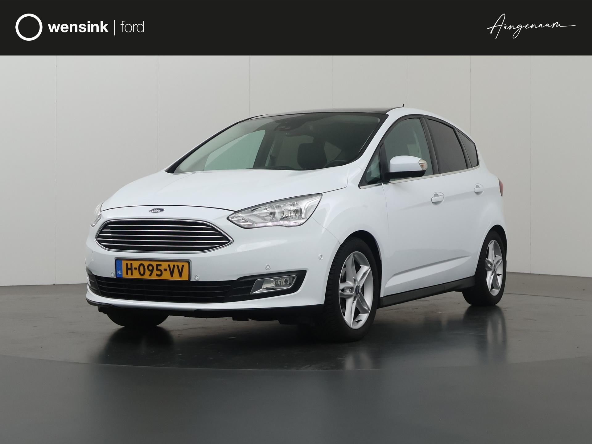 Ford C-Max 1.0 Titanium | Panoramadak | Trekhaak | Navigatie | Winterpack | Climate Control | Parkeercamera | Dodehoeksensor |