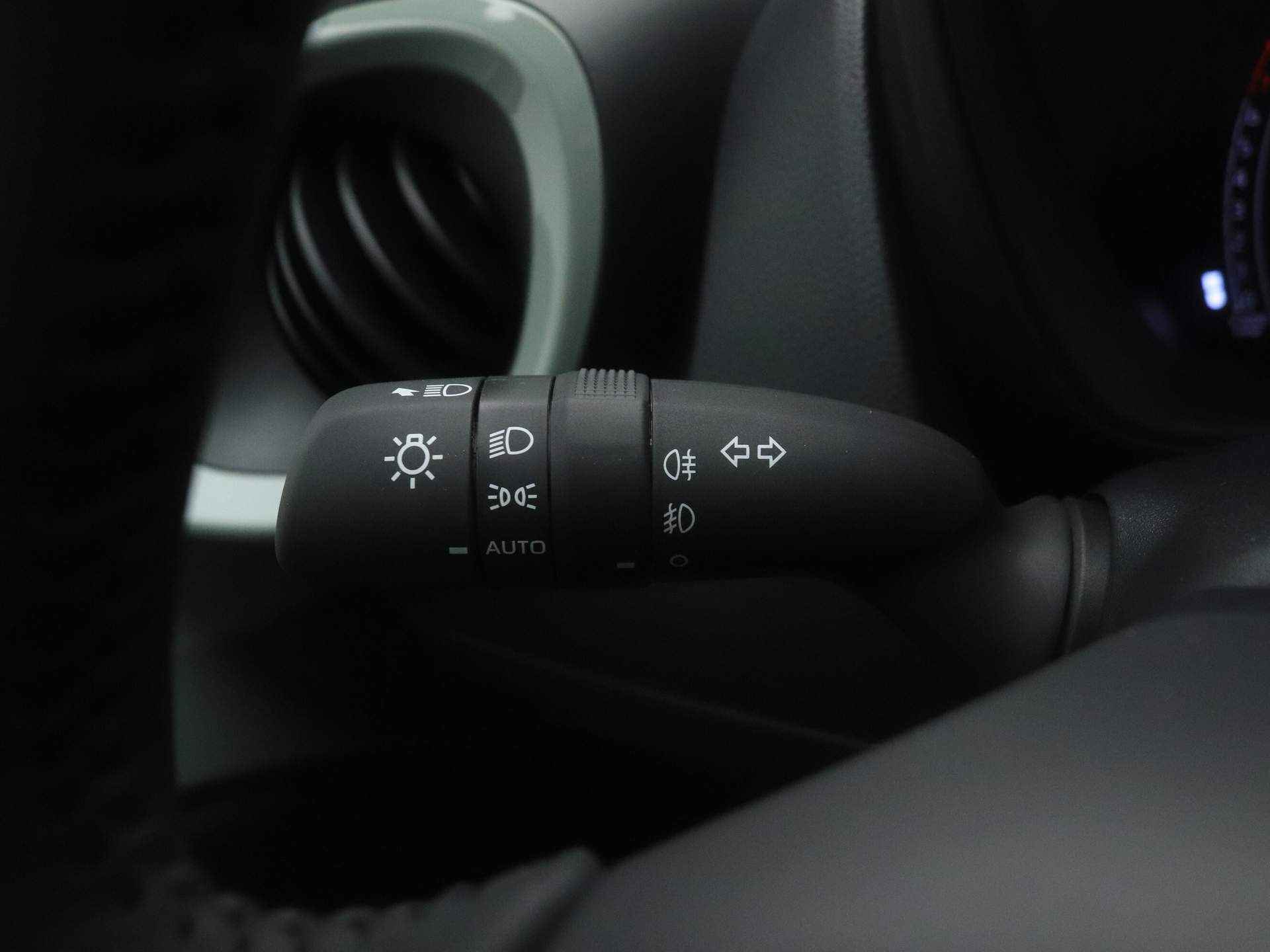 Toyota Aygo X 1.0 VVT-i MT Pulse *DEMO* | Design Pack | - 19/38