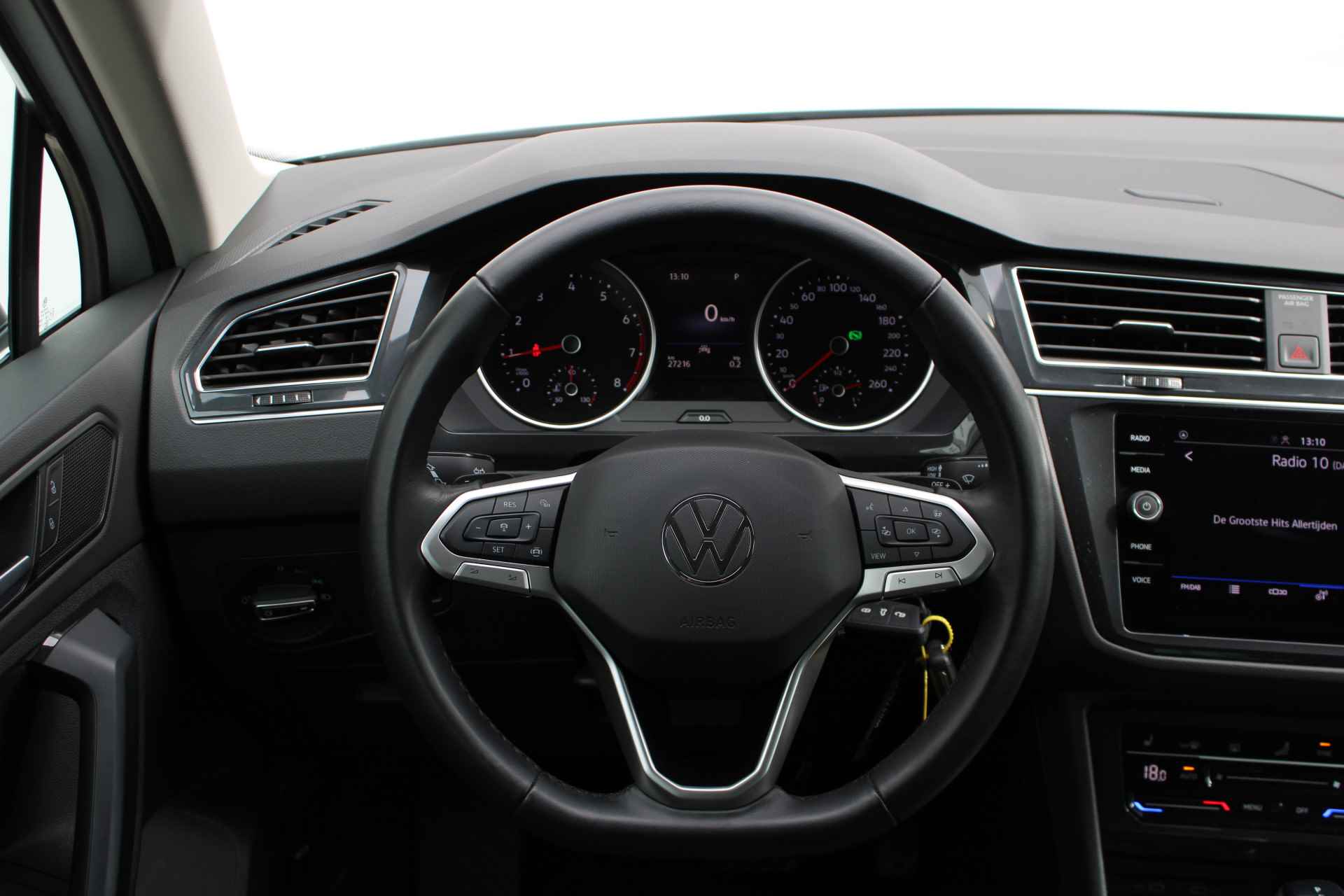Volkswagen Tiguan 1.5 TSI Life Business | Camera | Elek.Trekhaak | Navi via App | Stoel & Stuurverwarming - 17/45