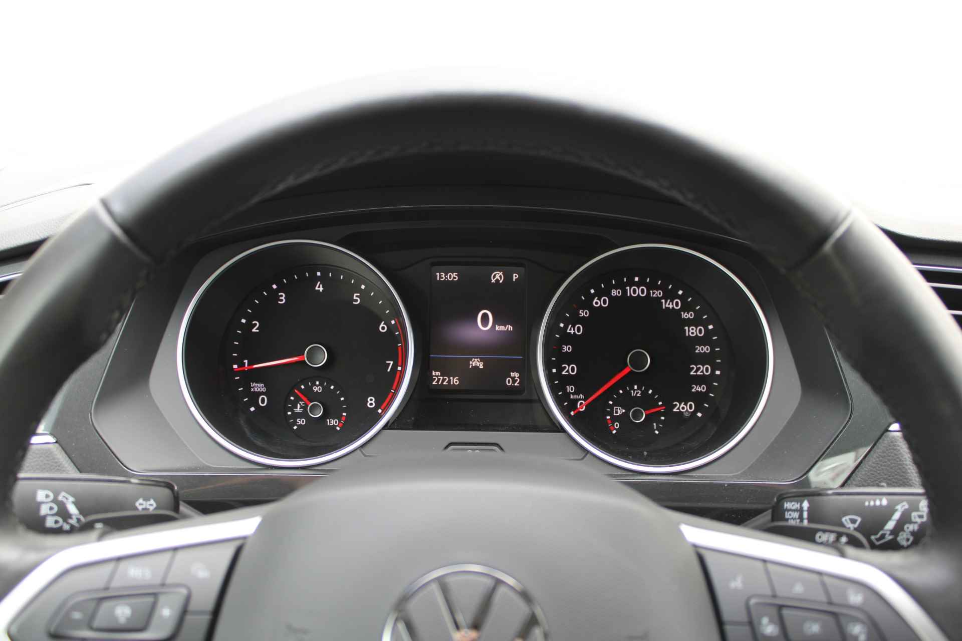 Volkswagen Tiguan 1.5 TSI Life Business | Camera | Elek.Trekhaak | Navi via App | Stoel & Stuurverwarming - 18/45