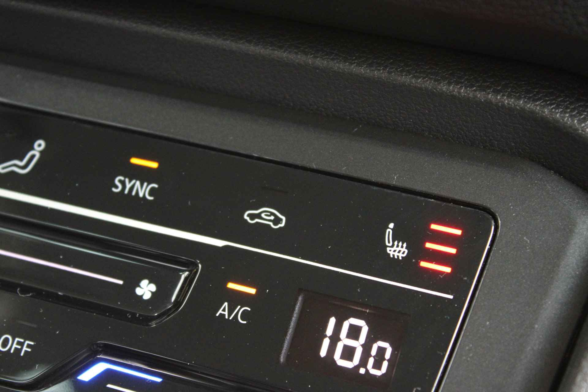 Volkswagen Tiguan 1.5 TSI Life Business | Camera | Elek.Trekhaak | Navi via App | Stoel & Stuurverwarming - 39/45