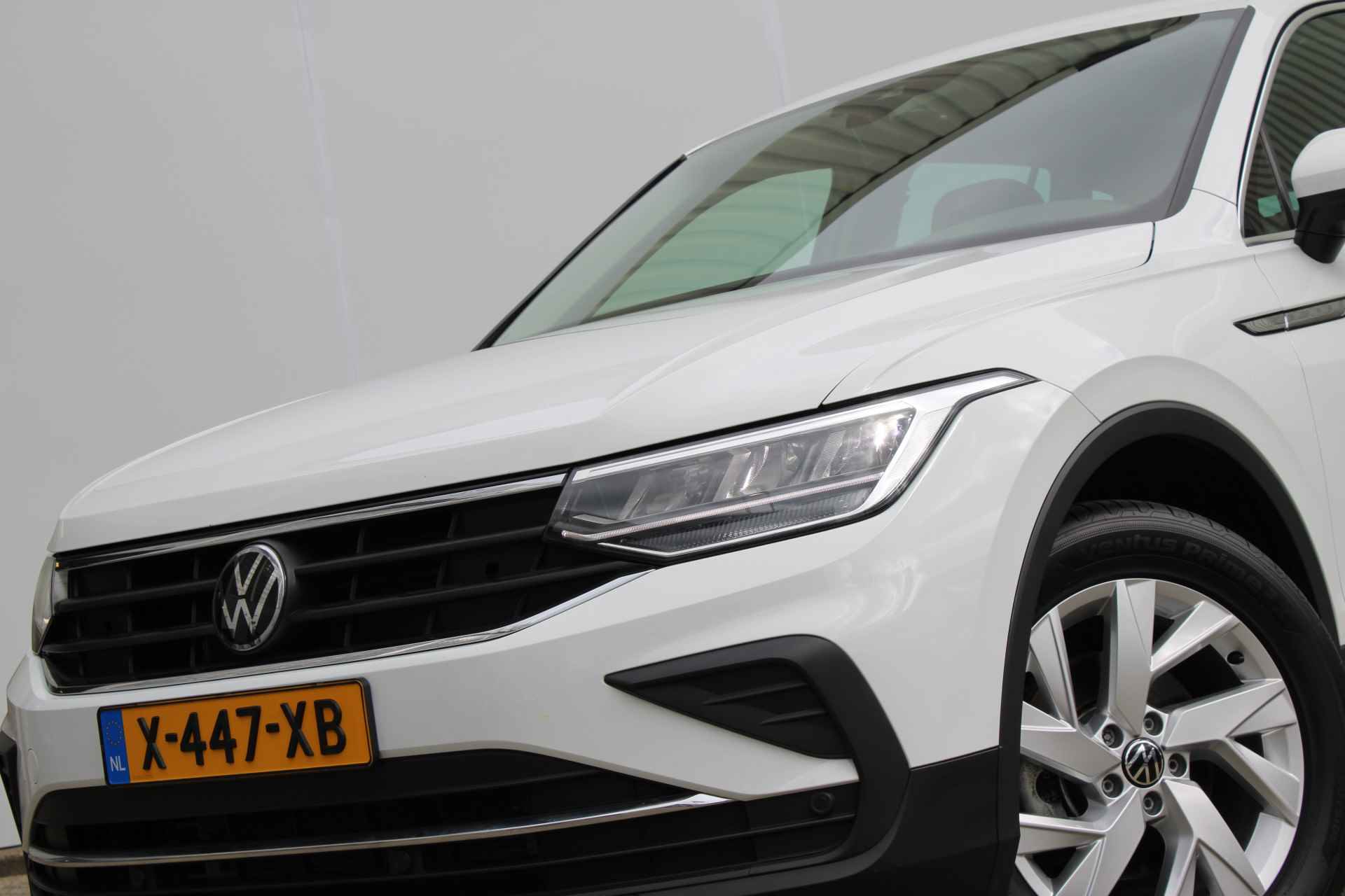 Volkswagen Tiguan 1.5 TSI Life Business | Camera | Elek.Trekhaak | Navi via App | Stoel & Stuurverwarming - 45/45