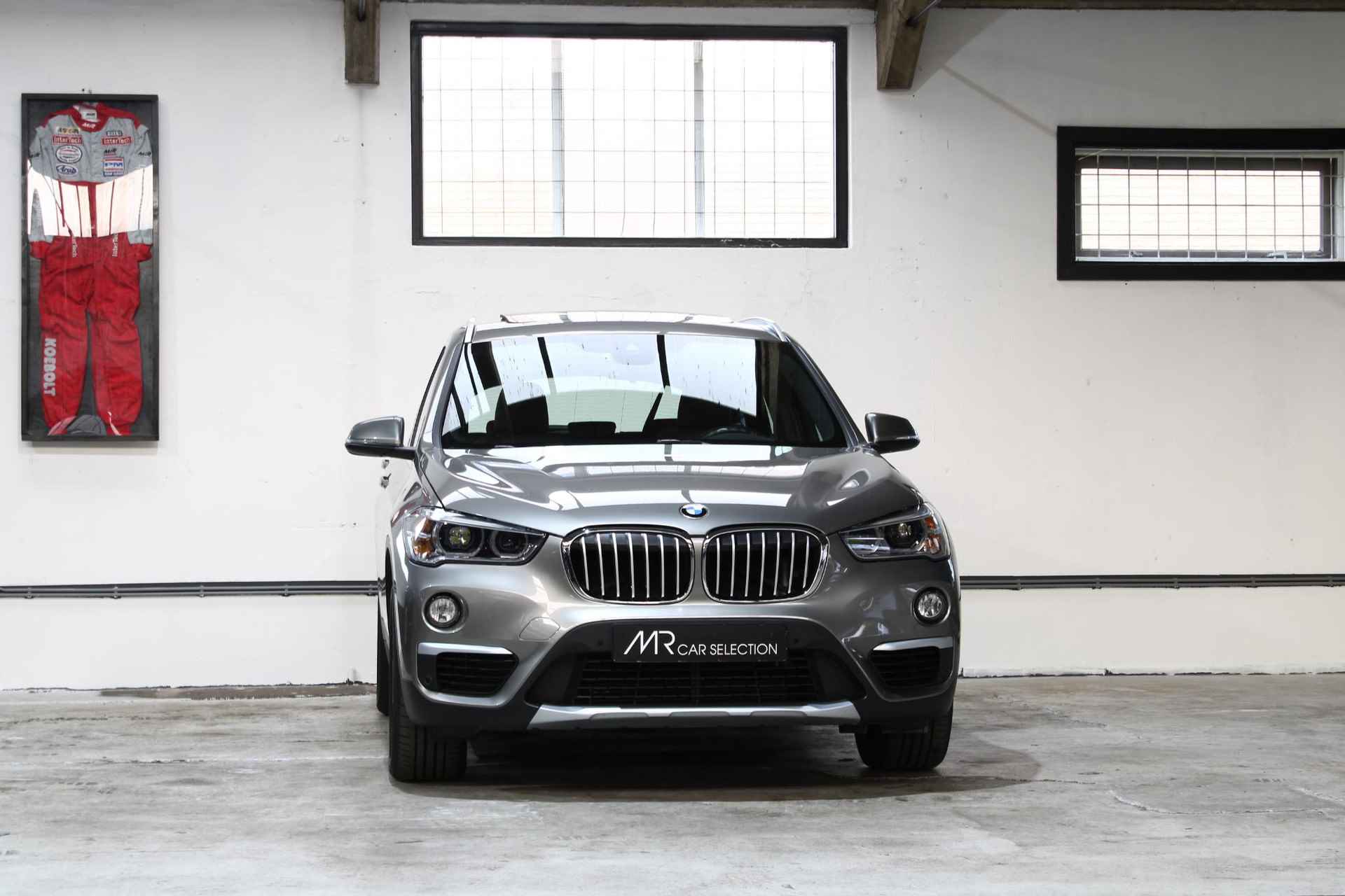 BMW X1 sDrive20i High Executive | Panoramadak | Head-Up | Camera | 18 inch | Leder | NL Auto | BTW | - 3/31