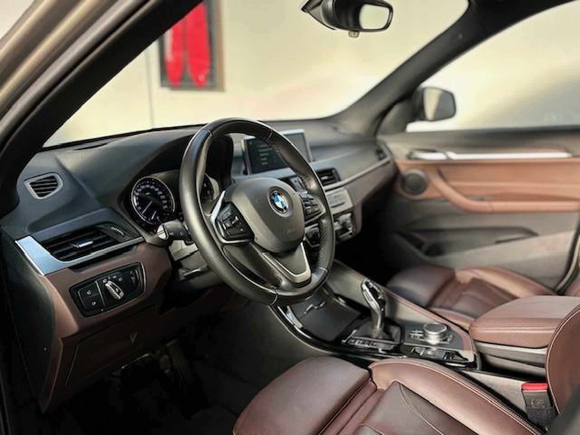 BMW X1 sDrive20i High Executive | Panoramadak | Head-Up | Camera | 18 inch | Leder | NL Auto | BTW | - 6/31