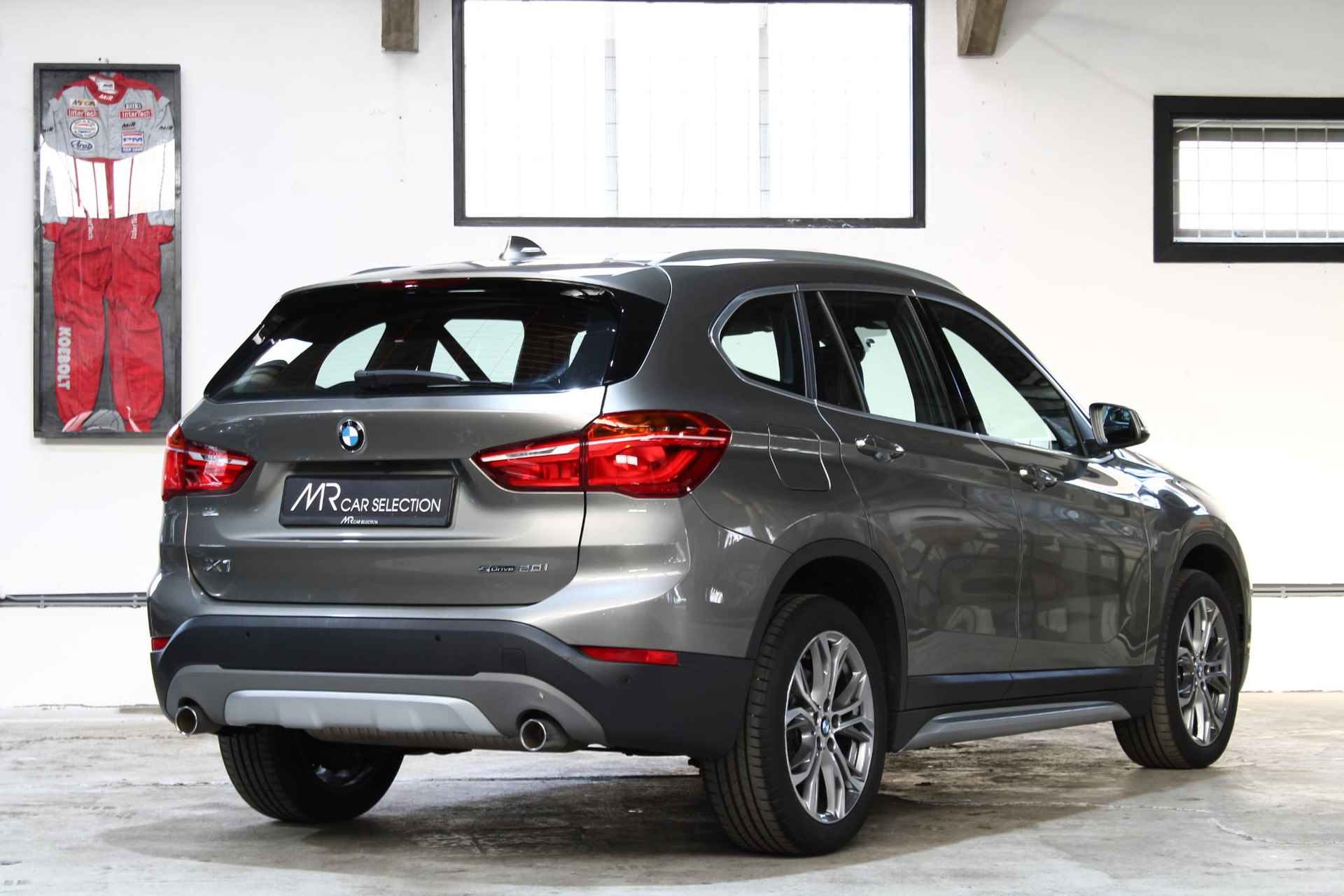 BMW X1 sDrive20i High Executive | Panoramadak | Head-Up | Camera | 18 inch | Leder | NL Auto | BTW | - 7/31