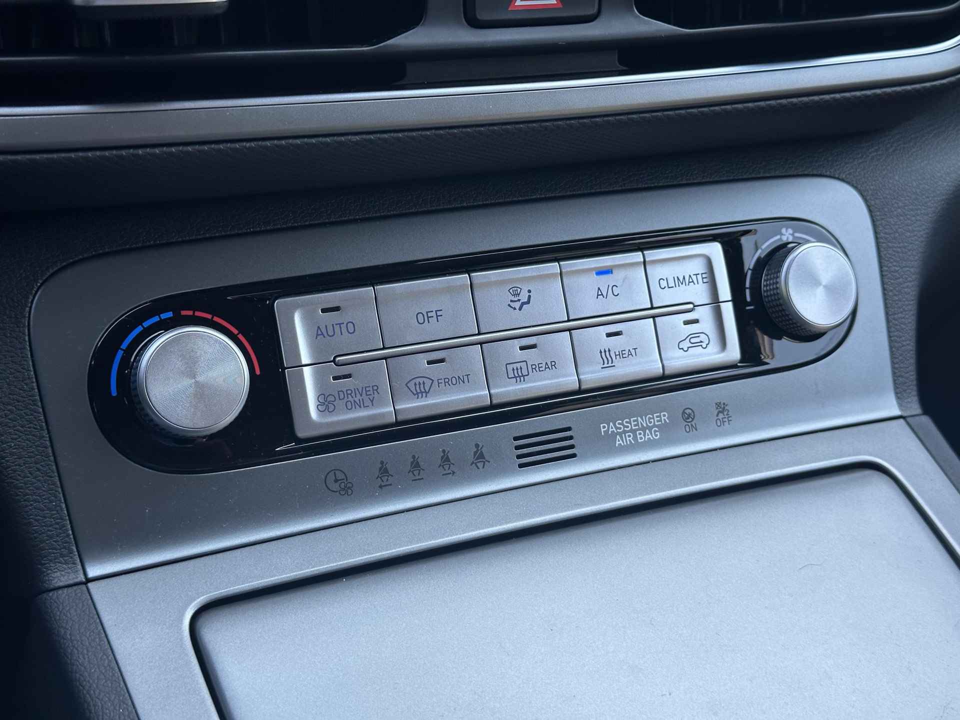 Hyundai Kona EV Fashion 39 kWh / Navigatie / Airco / Bluetooth / KRELL Audio / Keyless / Achteruitrij Camera / - 4/42