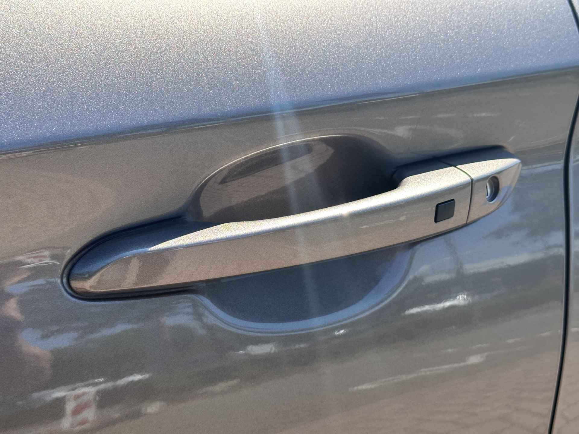 Hyundai Kona EV Fashion 39 kWh / Navigatie / Airco / Bluetooth / KRELL Audio / Keyless / Achteruitrij Camera / - 9/42
