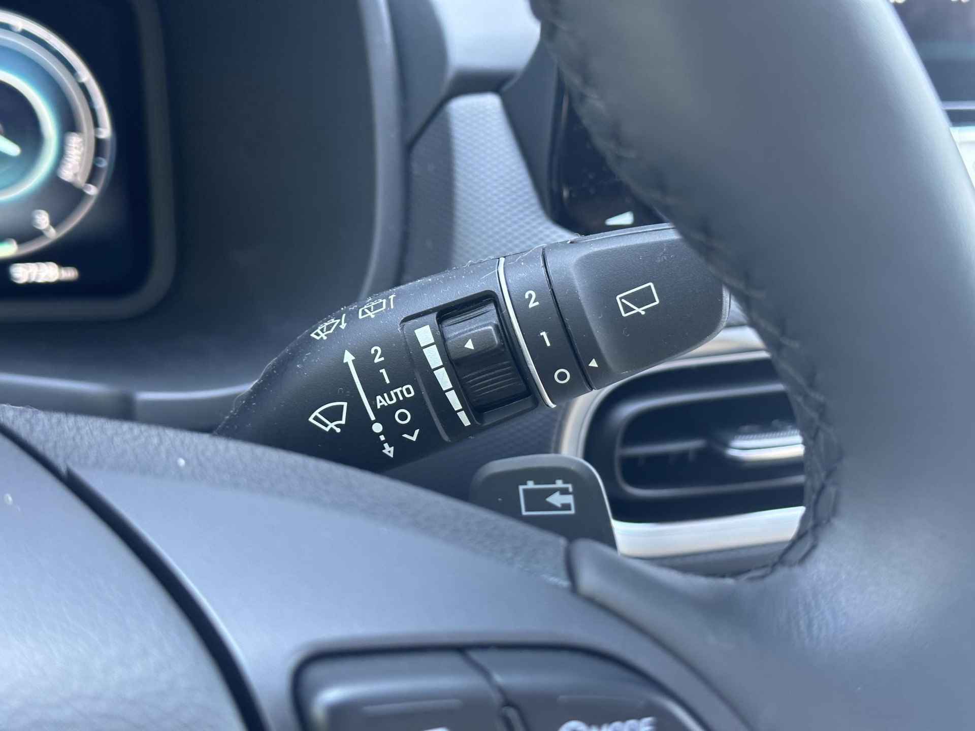 Hyundai Kona EV Fashion 39 kWh / Navigatie / Airco / Bluetooth / KRELL Audio / Keyless / Achteruitrij Camera / - 13/42