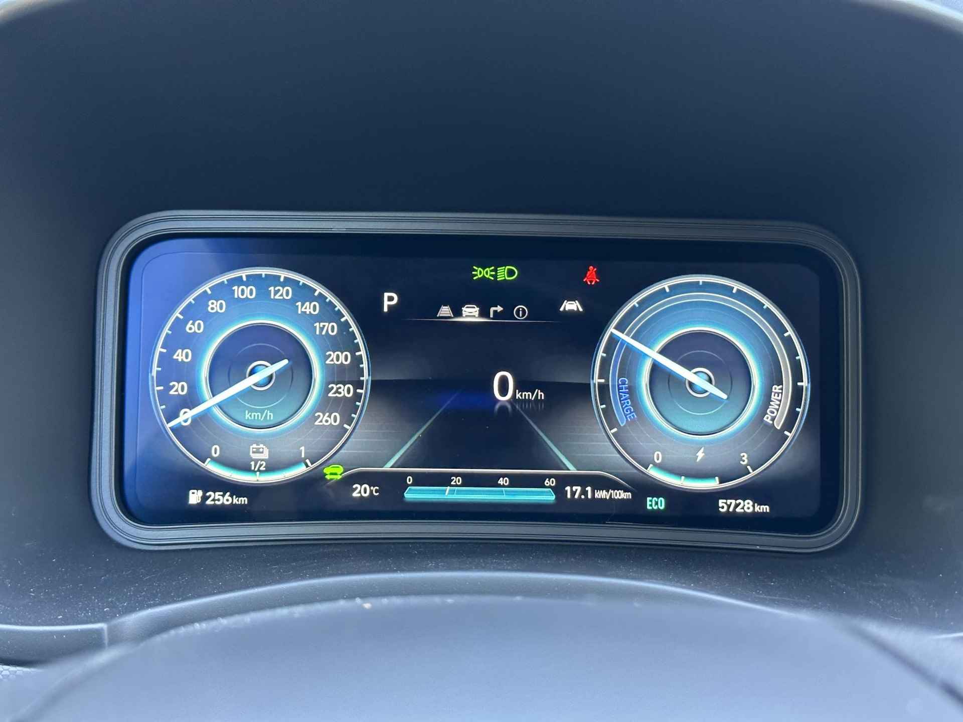 Hyundai Kona EV Fashion 39 kWh / Navigatie / Airco / Bluetooth / KRELL Audio / Keyless / Achteruitrij Camera / - 19/42