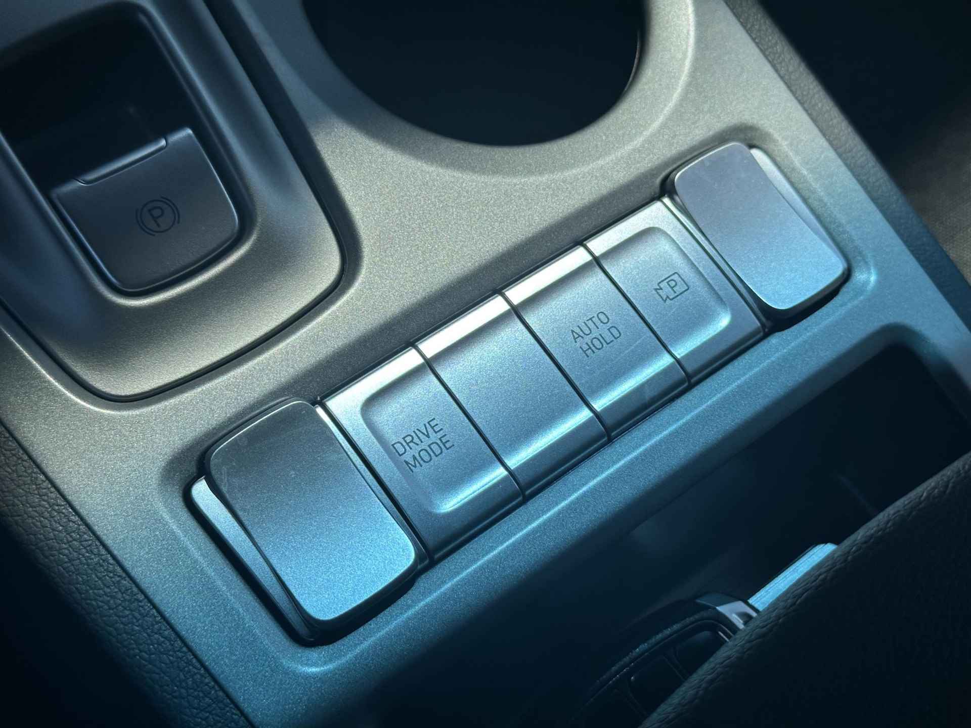 Hyundai Kona EV Fashion 39 kWh / Navigatie / Airco / Bluetooth / KRELL Audio / Keyless / Achteruitrij Camera / - 34/42