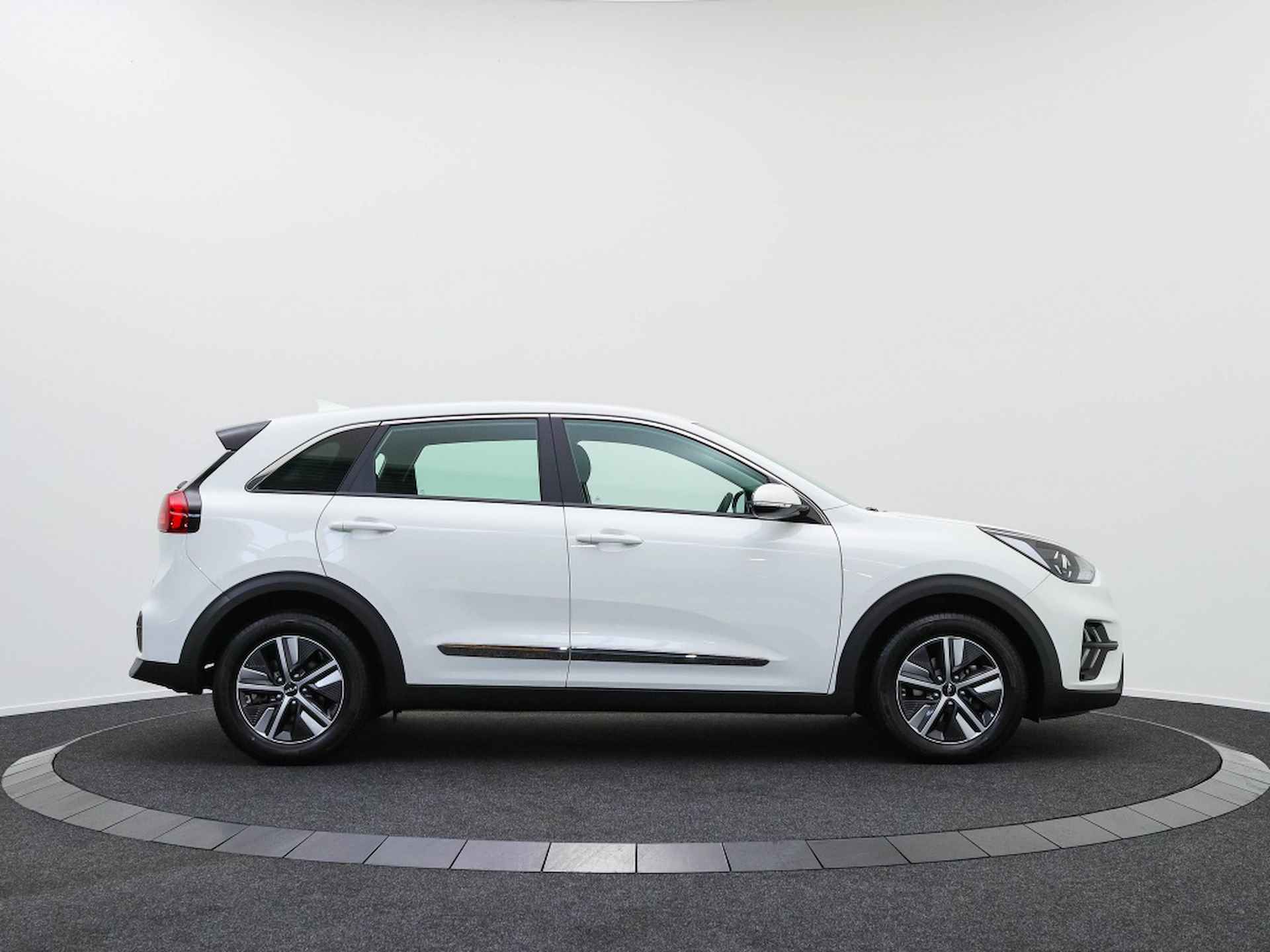 Kia Niro 1.6 GDi PHEV DynamicLine | Carplay navigatie | Camera - 5/38