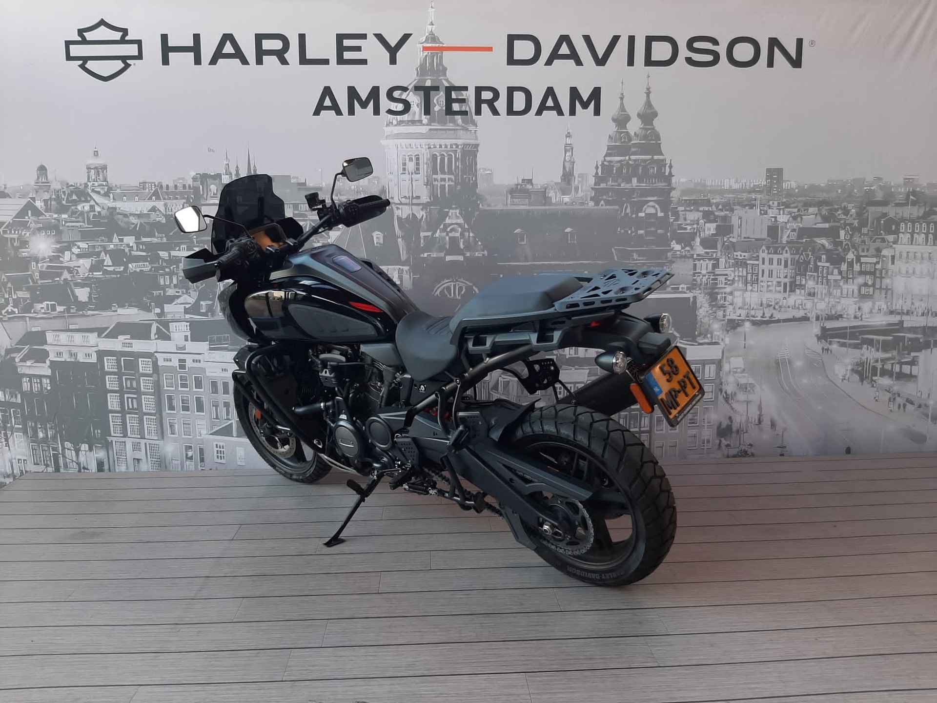 Harley-Davidson PAN AMERICA S CAST - 6/8