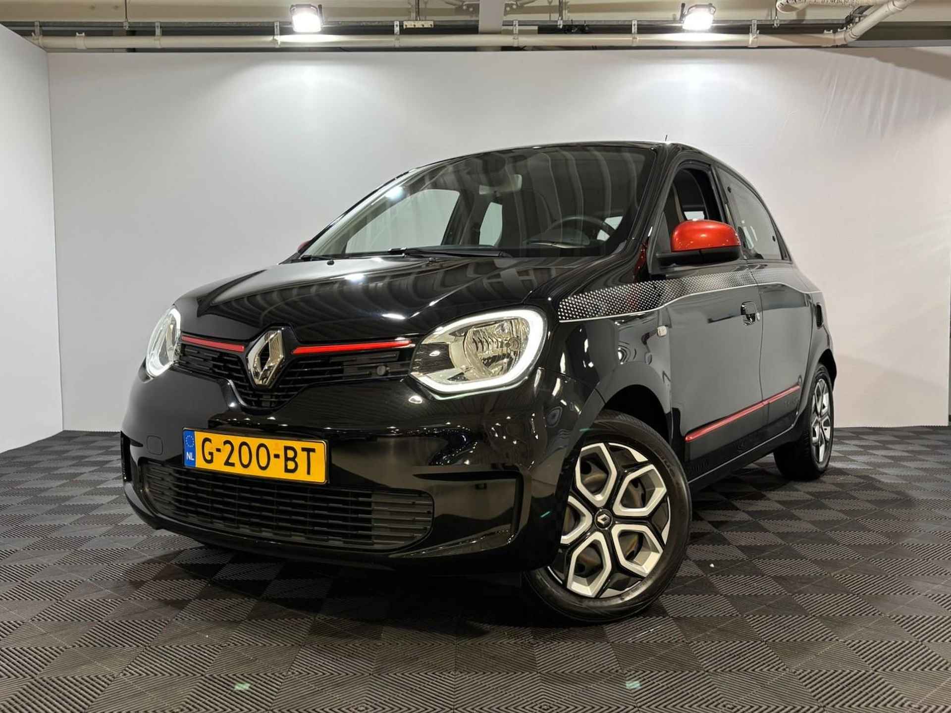 Renault Twingo 1.0 - 75PK SCe Collection | 1e eigenaar | Airco | Apple CarPlay/Android Auto | Bluetooth | Elektrische Ramen & Spiegels | Licht Sensor | LED Dagrijverlichting | - 2/32