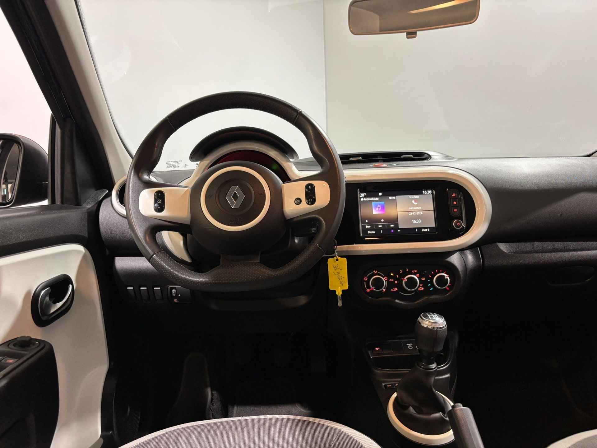 Renault Twingo 1.0 - 75PK SCe Collection | 1e eigenaar | Airco | Apple CarPlay/Android Auto | Bluetooth | Elektrische Ramen & Spiegels | Licht Sensor | LED Dagrijverlichting | - 10/32