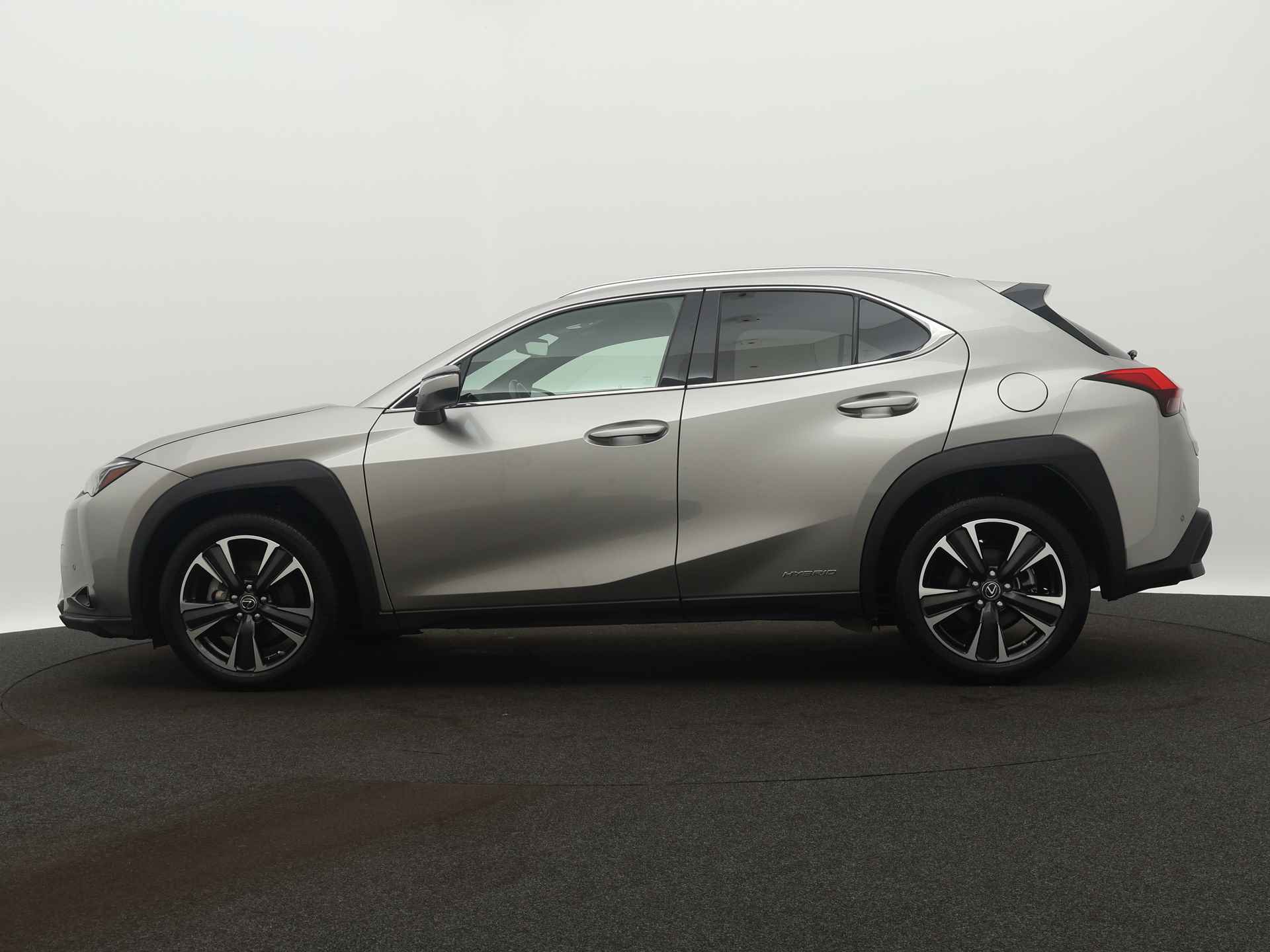 Lexus UX 250h Luxury Line Limited | Stoelverwarming | Leder | Elektrische Achterklep | Parkeersensoren | - 4/45