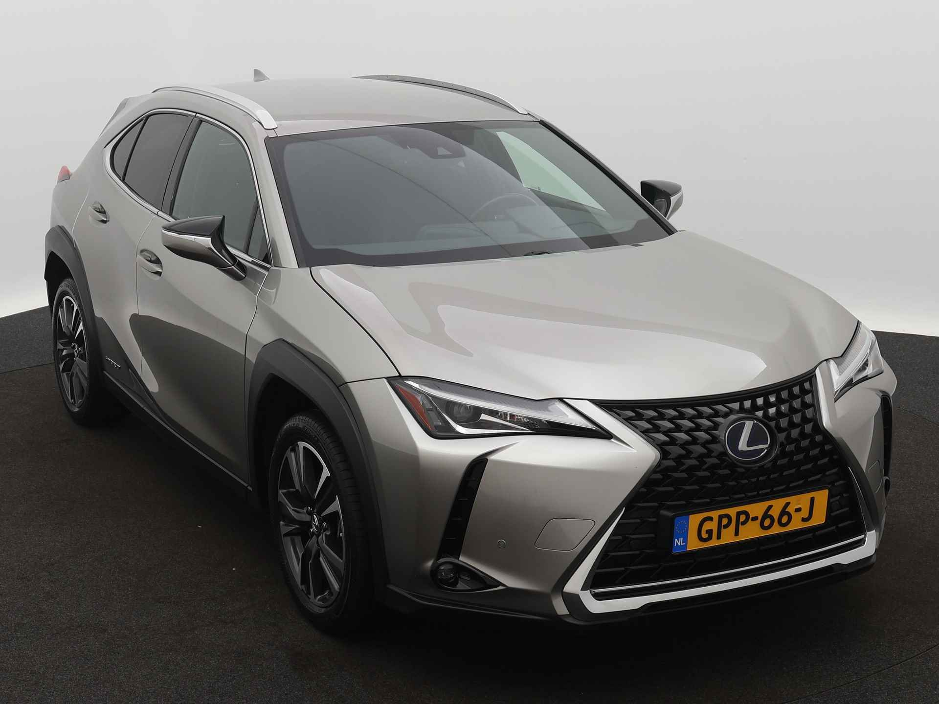 Lexus UX 250h Luxury Line Limited | Stoelverwarming | Leder | Elektrische Achterklep | Parkeersensoren | - 28/45