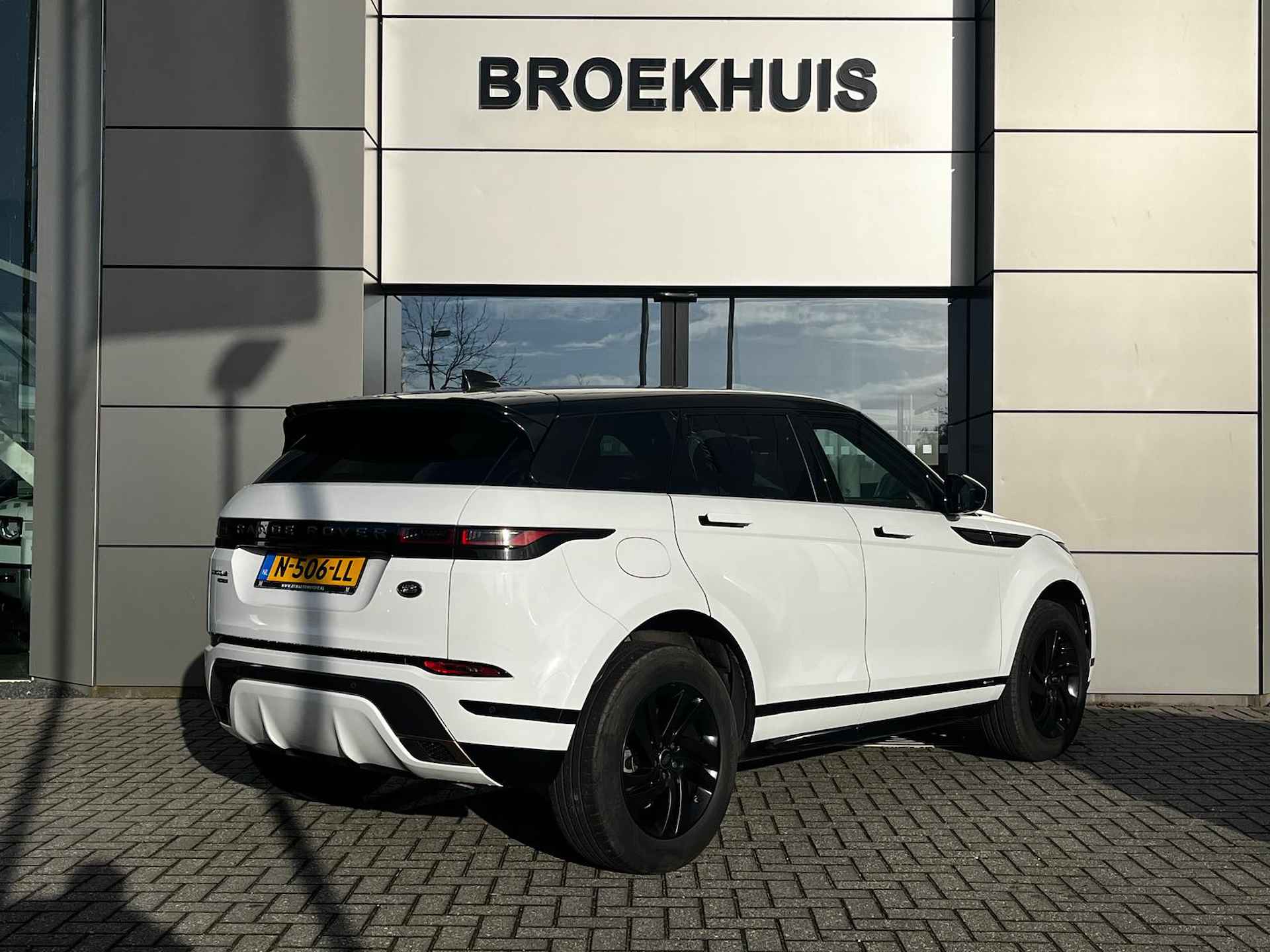 Land Rover Range Rover Evoque P200 AWD R-Dynamic S | Leder | El. achterklep | Verwarmbare voorstoelen | Camera - 3/12