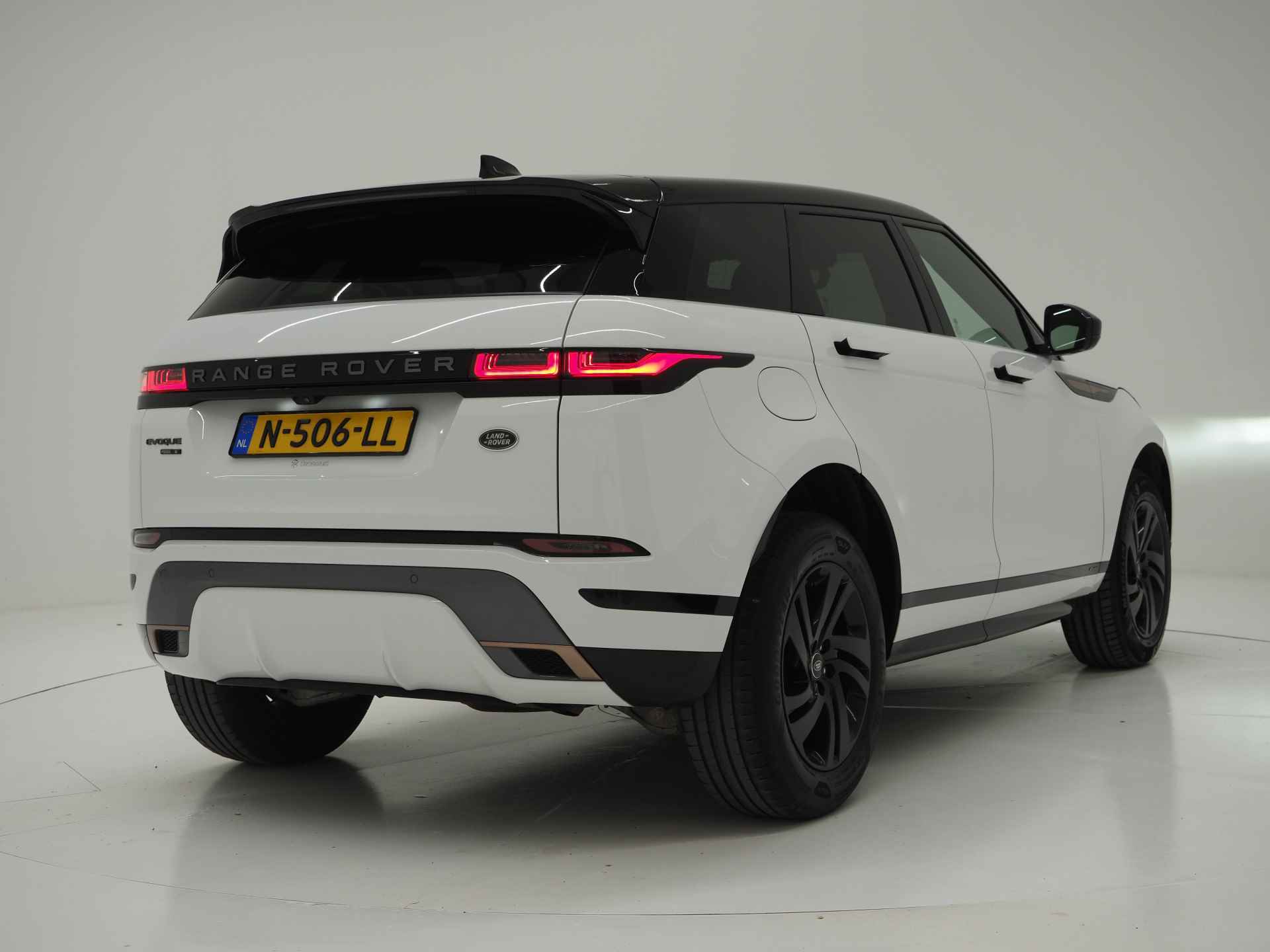 Land Rover Range Rover Evoque P200 AWD R-Dynamic S | Leder | El. achterklep | Verwarmbare voorstoelen | Camera - 8/29