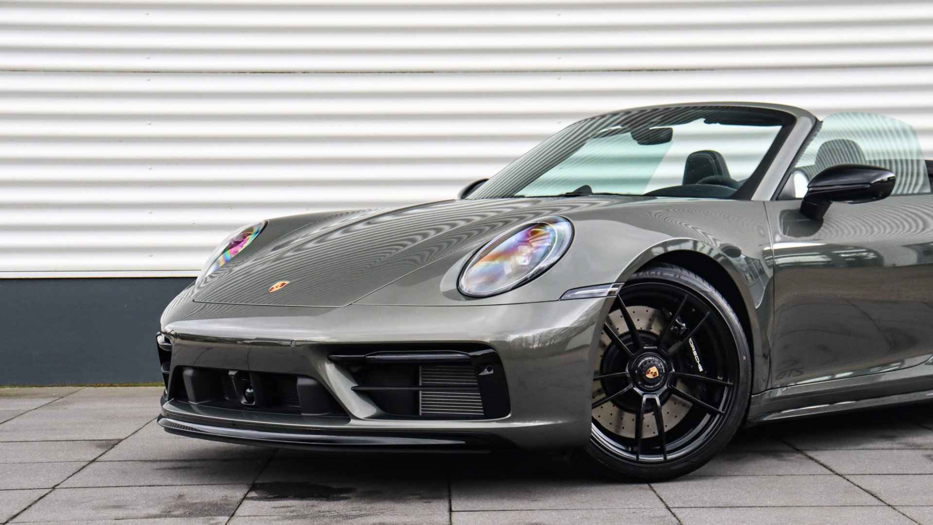 Porsche 911 Cabrio 3.0 Carrera 4 GTS SportDesign | Burmester | Stoelventilatie | Achterasbesturing | Matrix LED | Adaptieve Cruise Control - 14/26