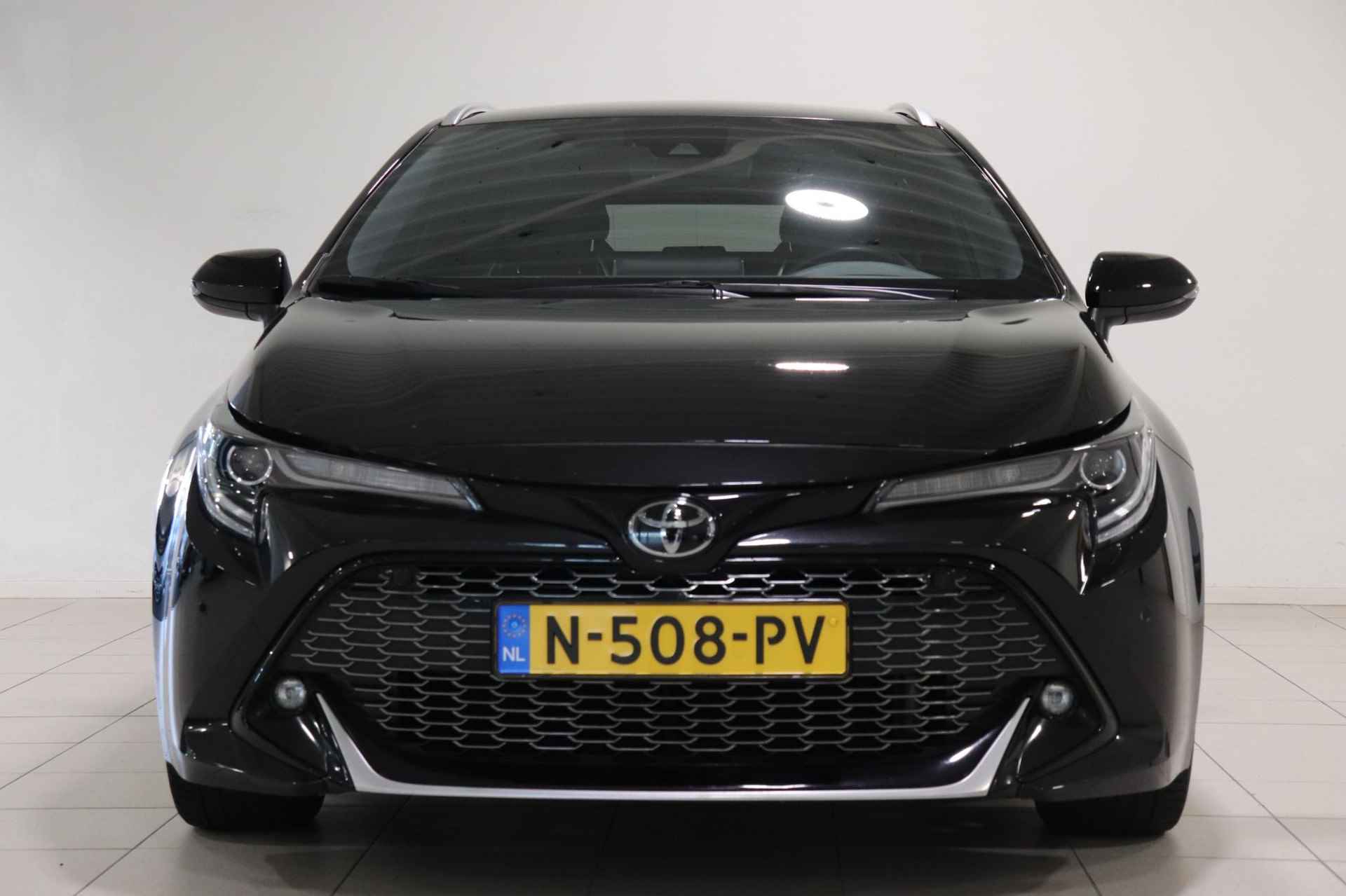 Toyota Corolla Touring Sports 1.8 Hybrid GR-Sport, Apple Carplay & Android Auto, Stoelverwarming, Draadloze telefoonlader, Parkeersensoren, Keyless entry! - 6/36