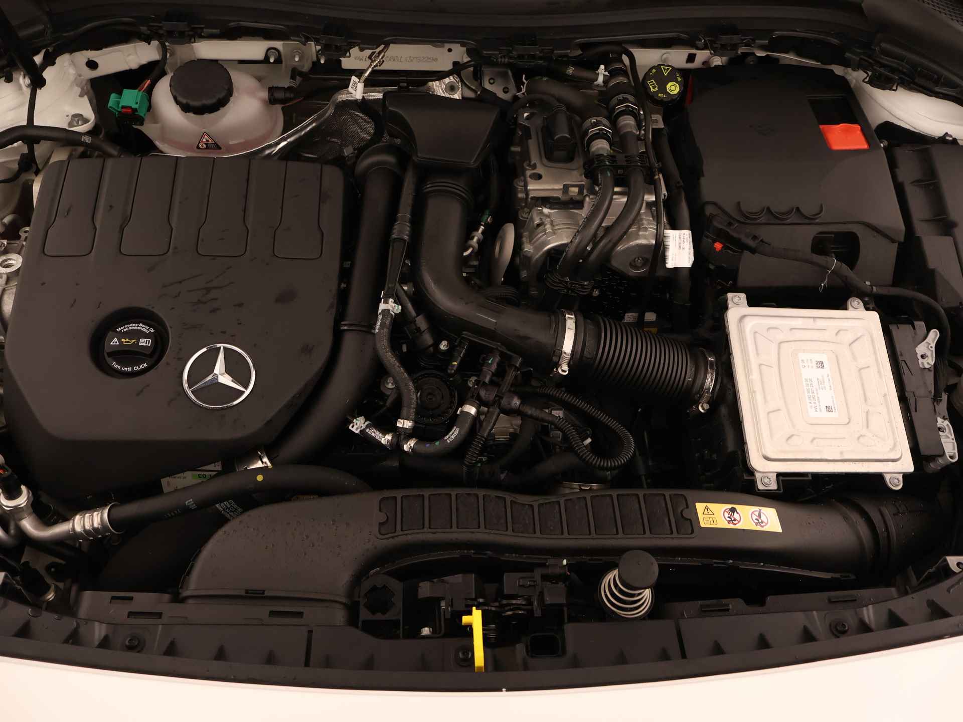 Mercedes-Benz B-Klasse 250 e AMG Plug-In Hybride | Inclusief 24 maanden MB Certified garantie voor Europa. - 39/43