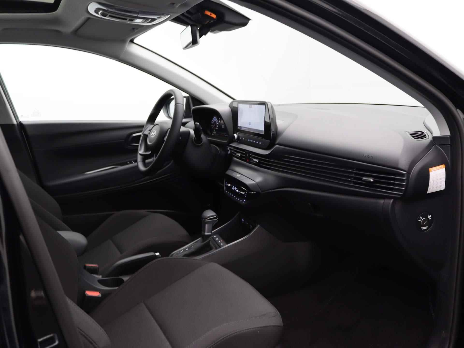 Hyundai i20 1.0 T-GDI Premium Sky | Rally Edition pakket | Schuif-/ Kantel dak | Stoelverwarming | Stuurverwarming | Bose | 18 Inch Lmv | - 28/48