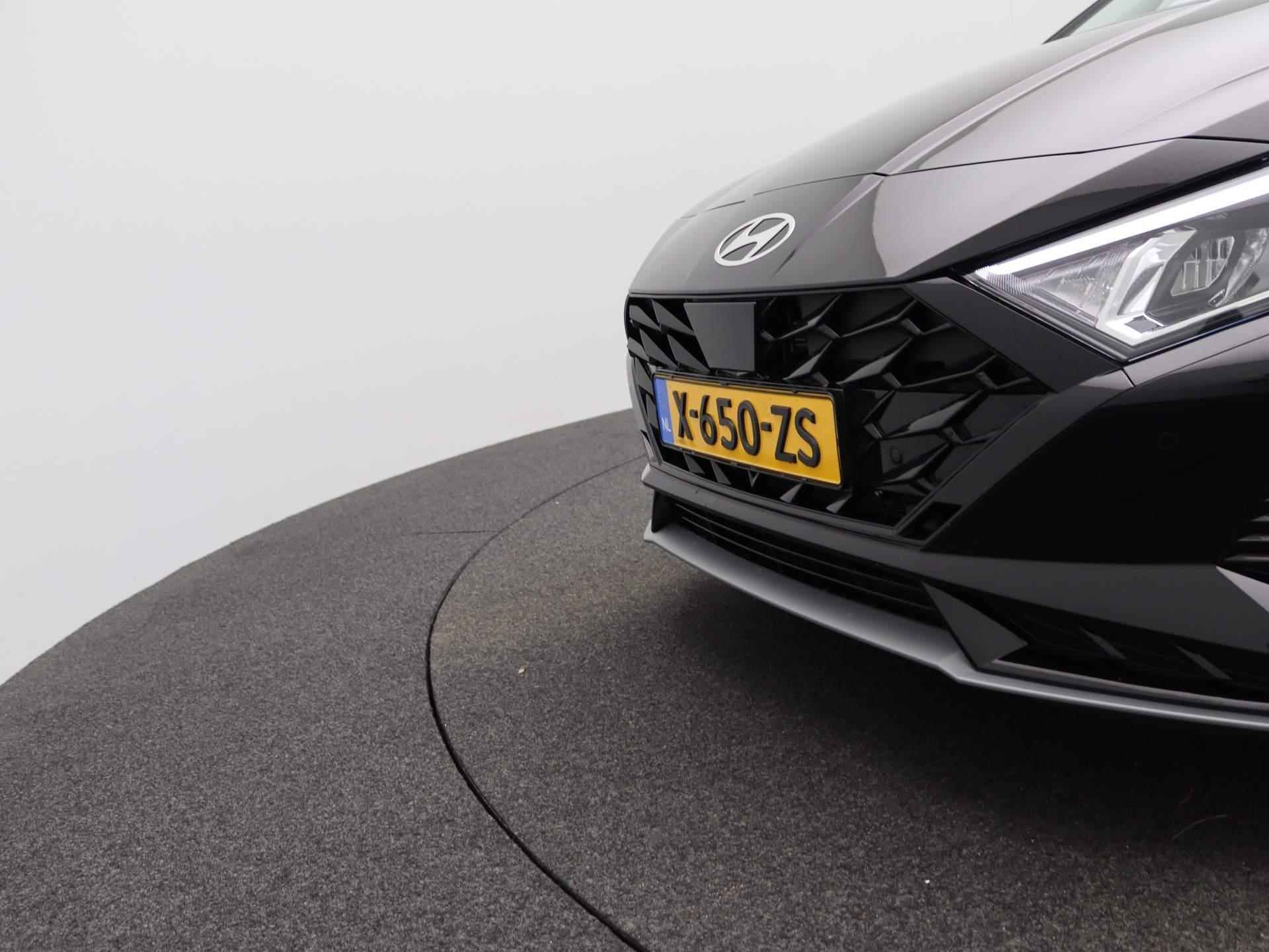 Hyundai i20 1.0 T-GDI Premium Sky | Rally Edition pakket | Schuif-/ Kantel dak | Stoelverwarming | Stuurverwarming | Bose | 18 Inch Lmv | - 33/48