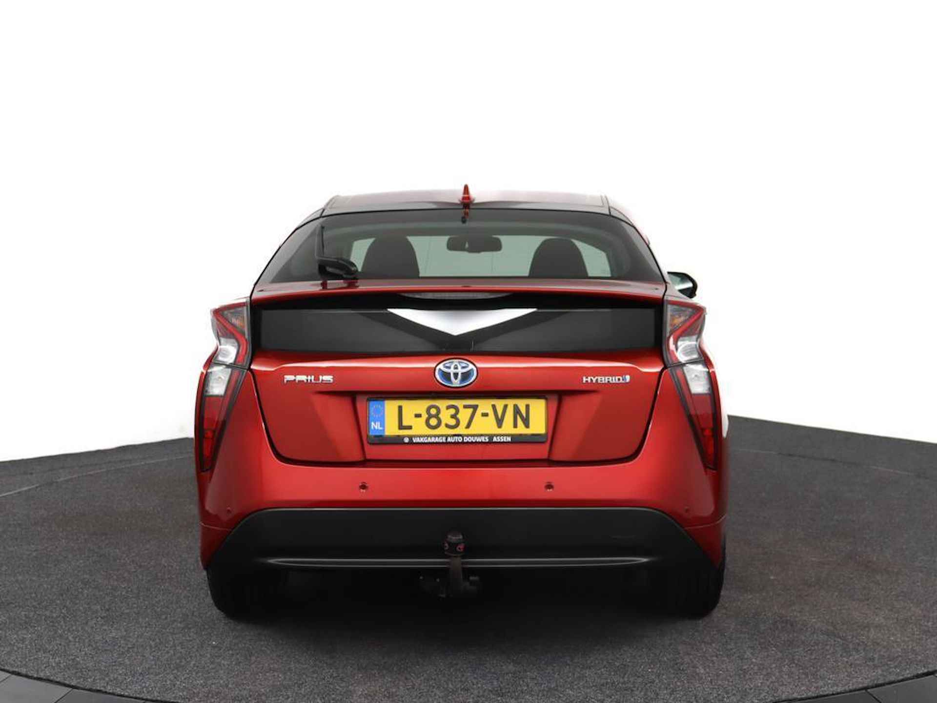 Toyota Prius 1.8 Dynamic | Navigatie | Parkeersensoren | Trekhaak | - 56/56