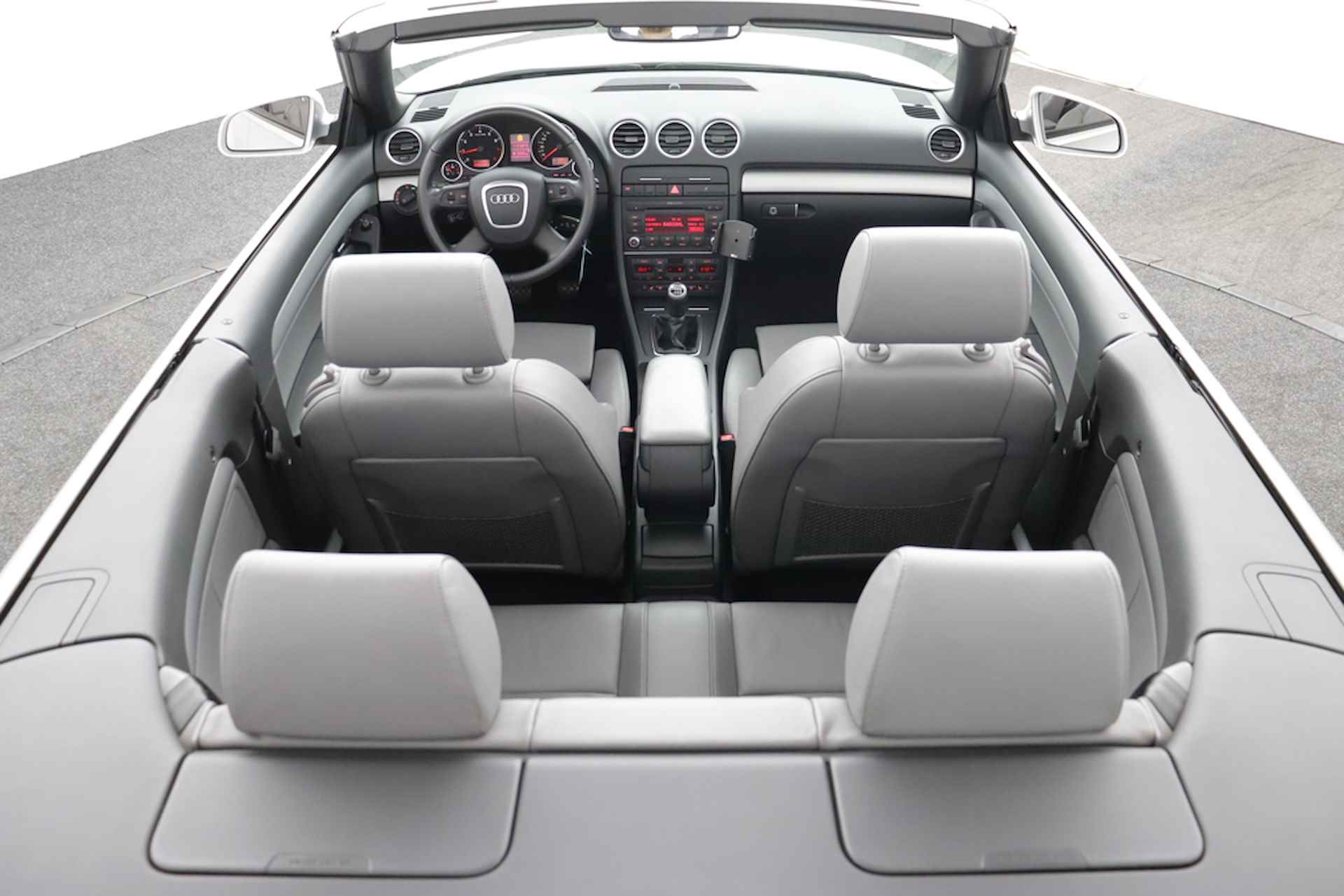 Audi A4 Cabriolet 2.0 TFSI 200 PK - Pro Line, Orig.NL - UNIEK ! | Slechts 47.000 KM | NIEUWSTAAT -RIJKLAAR - 12/57