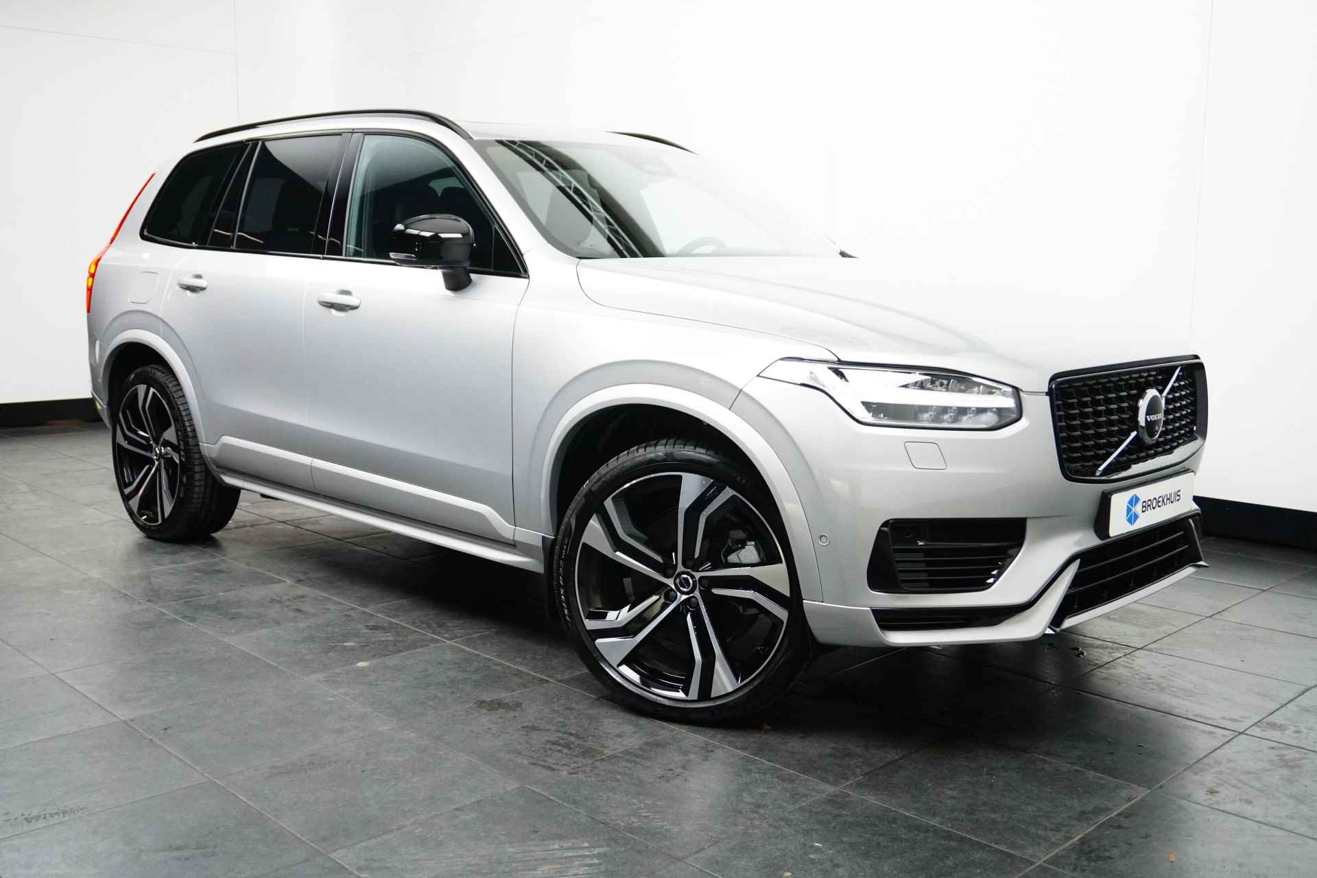 Volvo XC90 T8 455pk Recharge AWD Ultimate Dark | Trekhaak | Bowers&Wilkins | Luchtvering | 360° Camera | Head-Up Display | Schuifdak - 3/38