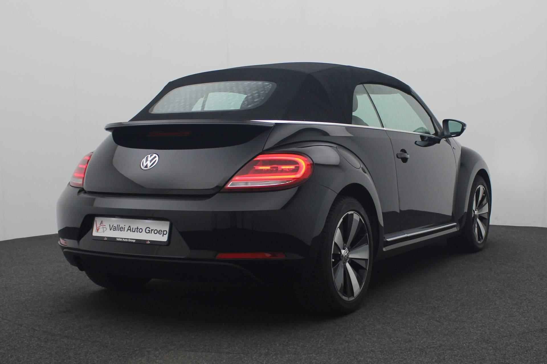 Volkswagen Beetle Cabriolet 1.2 TSI 105PK DSG Allstar Plus | Camera | Cruise | Stoelverwarming | Windscherm  | 18 inch - 35/35