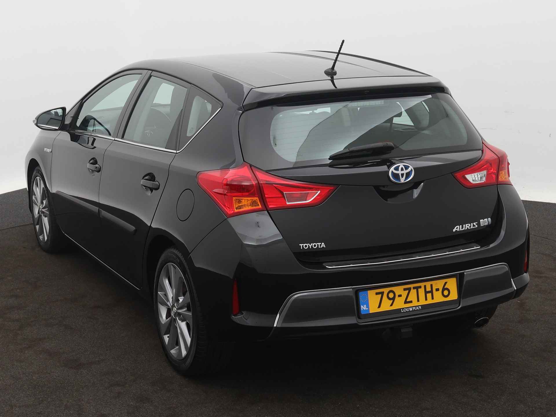 Toyota Auris 1.8 Hybrid Dynamic | Achteruitrijcamera | Trekhaak | * - 3/37